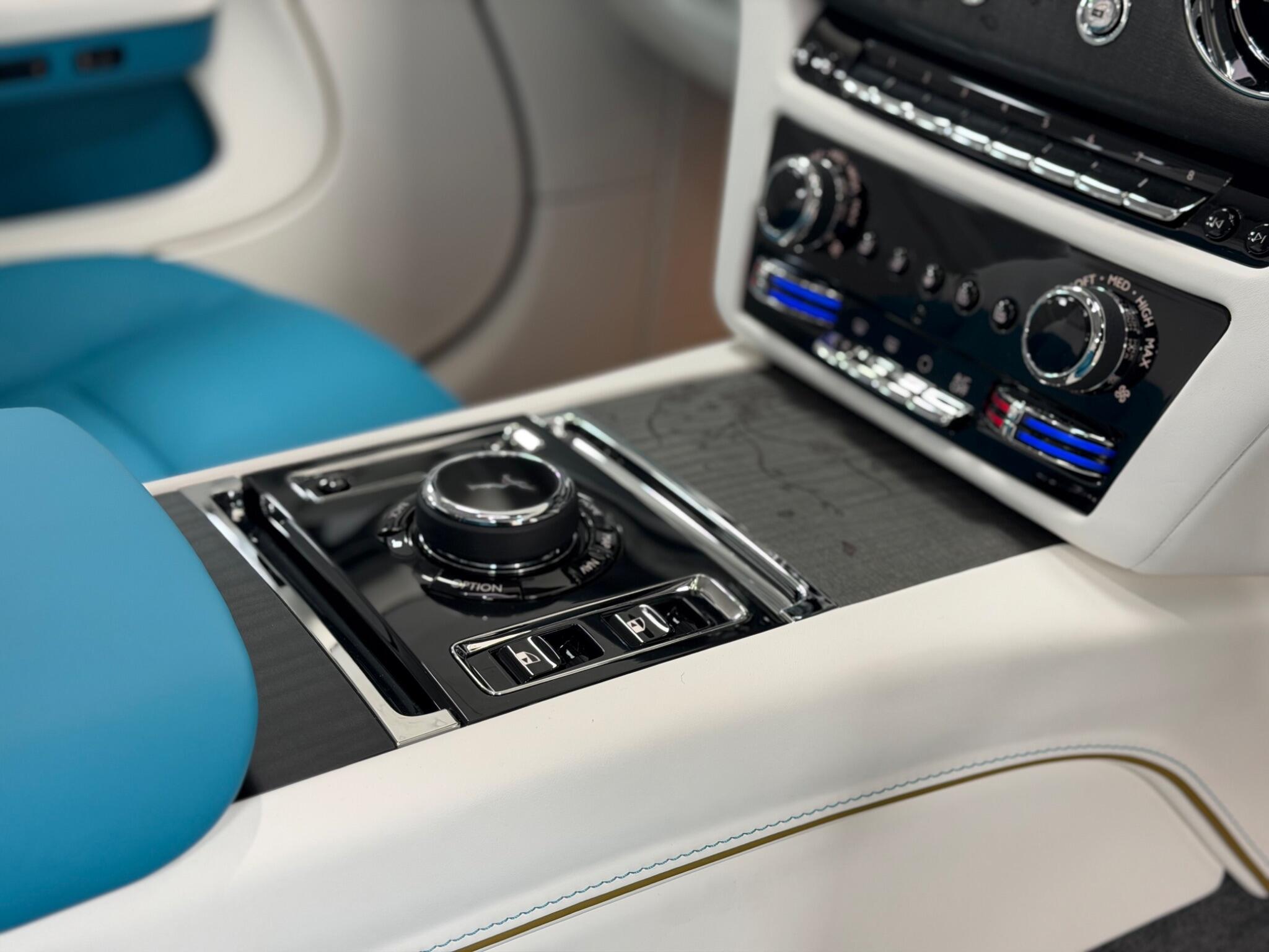 Rolls-Royce Spectre view 24