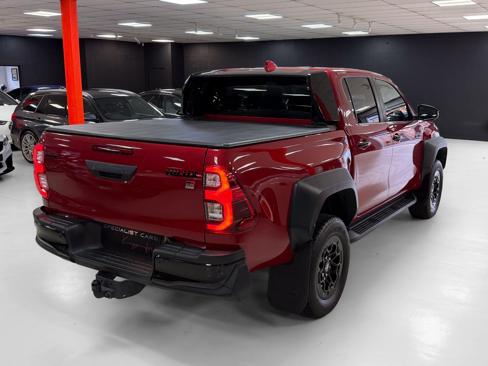 Toyota Hilux view 13