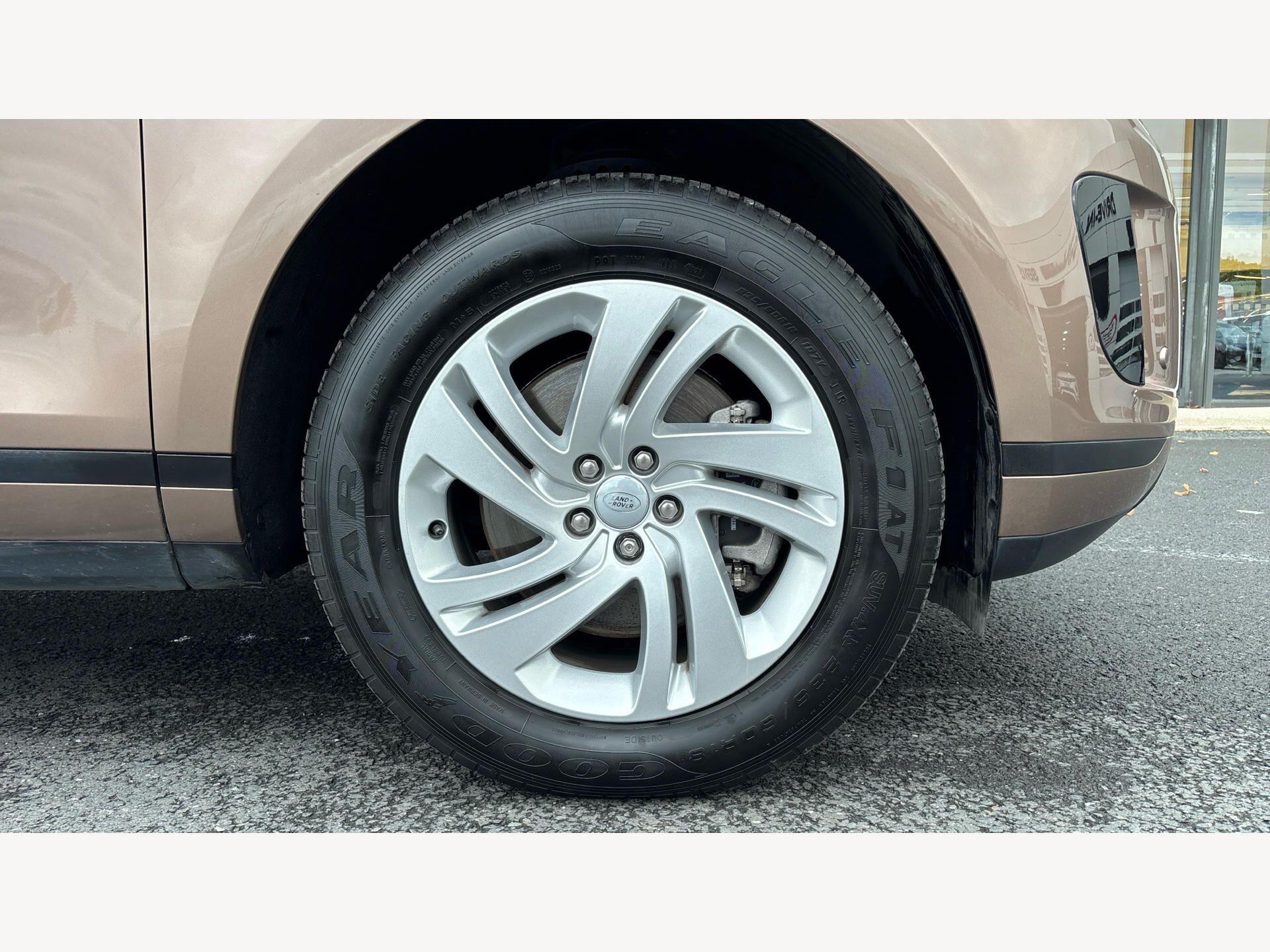 Land Rover Range Rover Evoque view 9