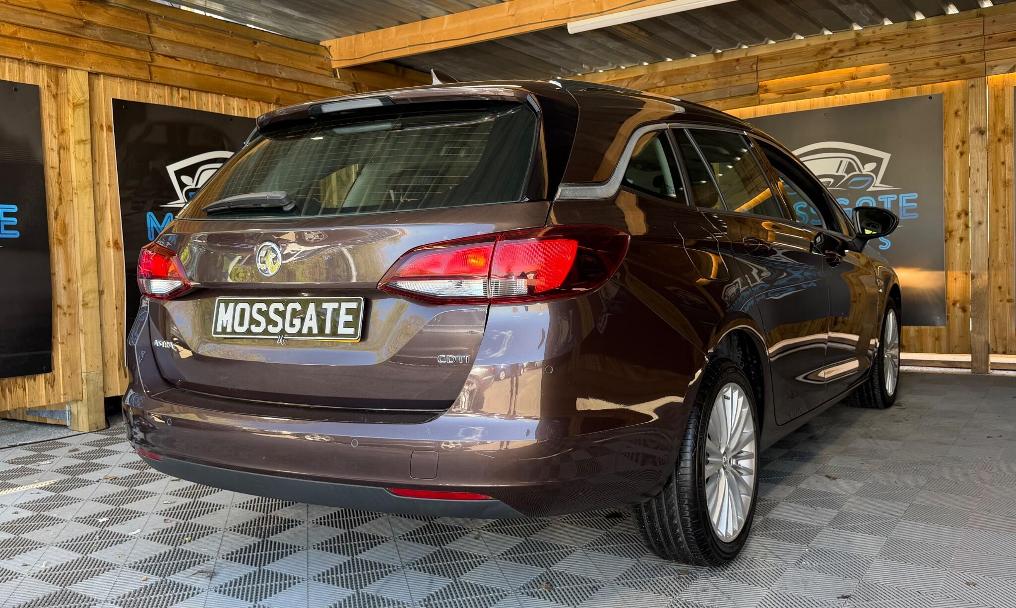 Vauxhall Astra view 8