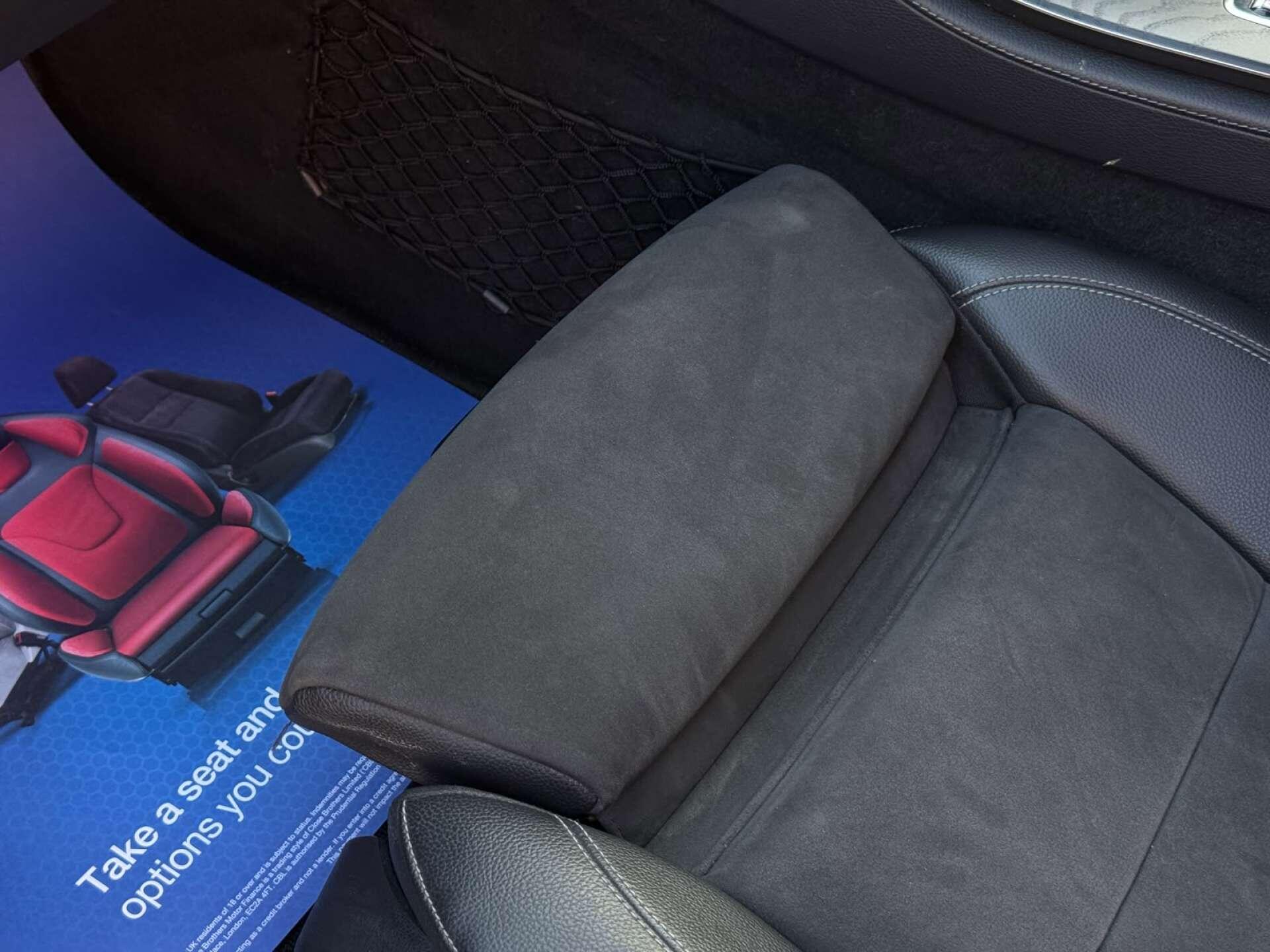 Mercedes-Benz E Class view 42