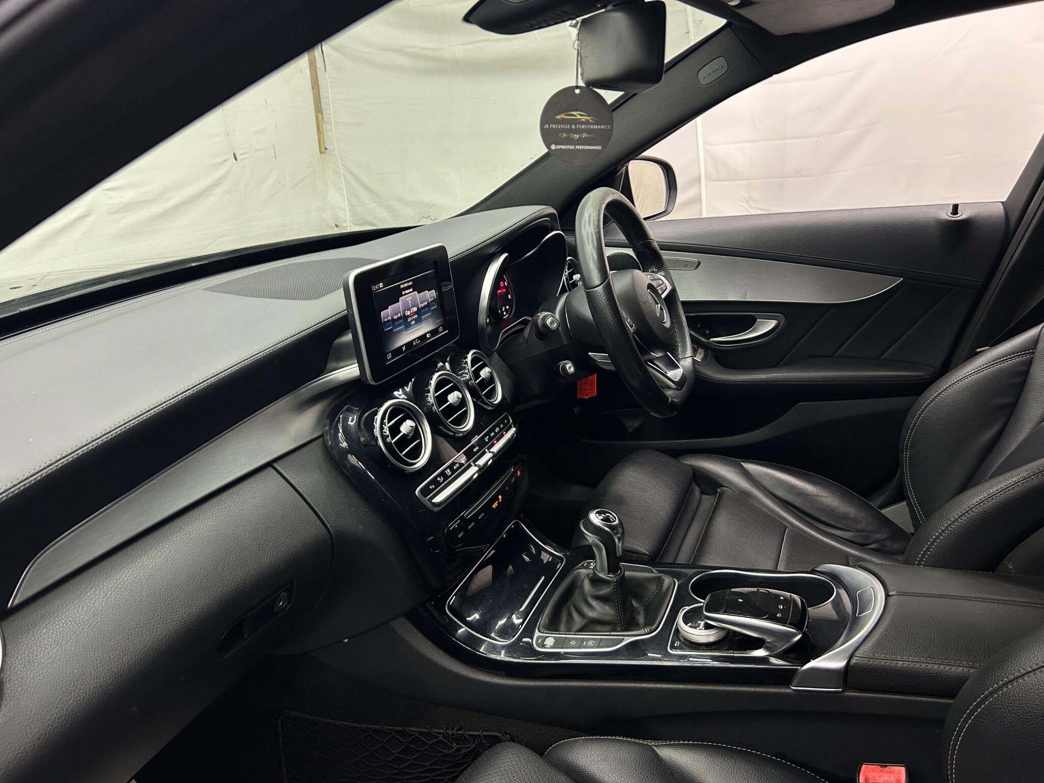 Mercedes-Benz C Class view 15