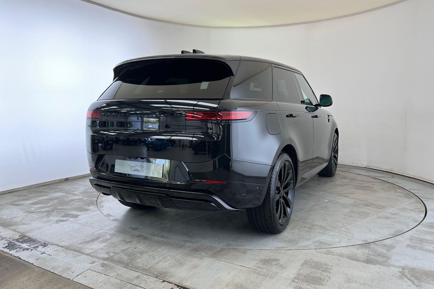 Land Rover Range Rover Sport view 13