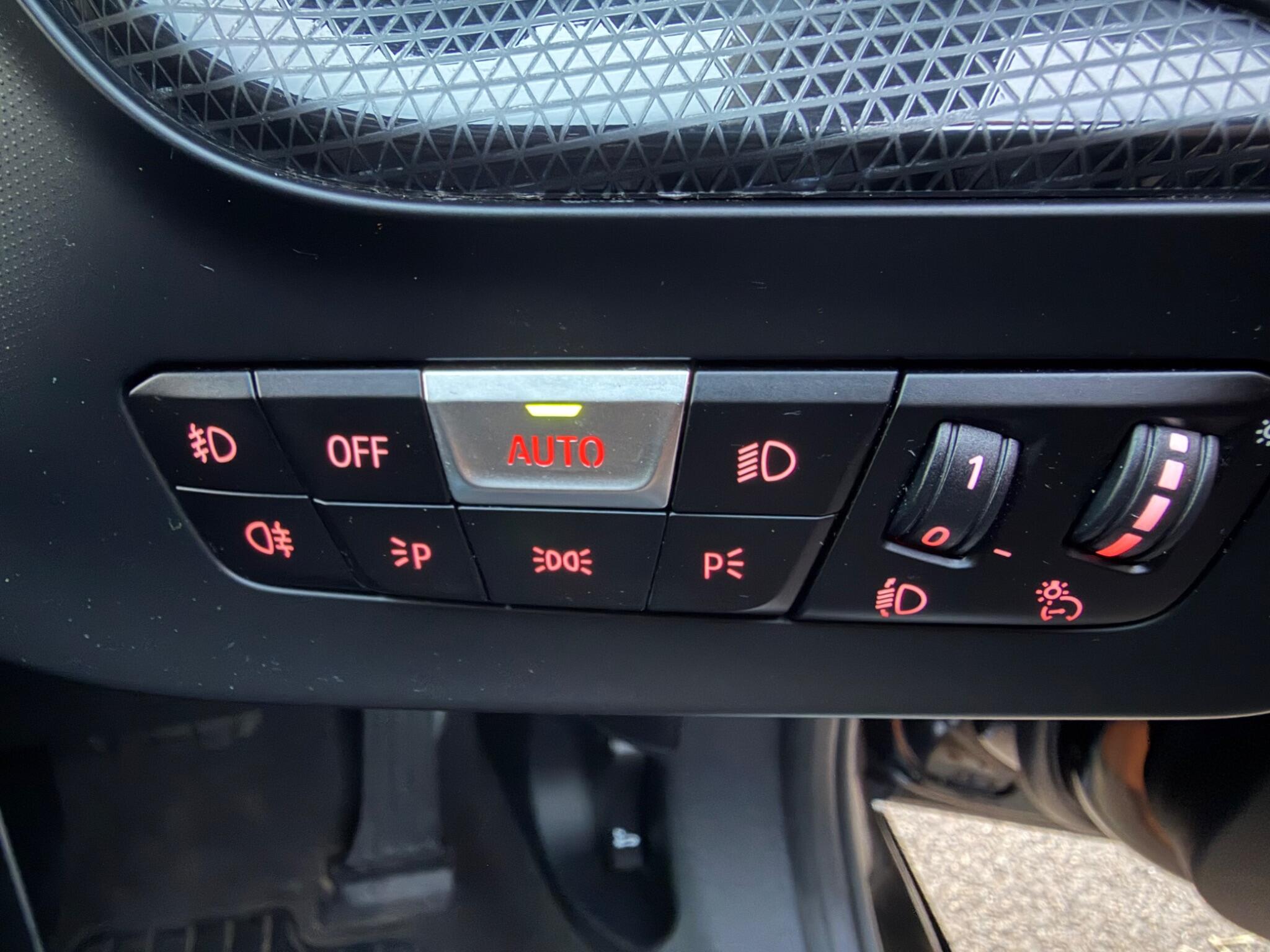 BMW 1 Series view 38