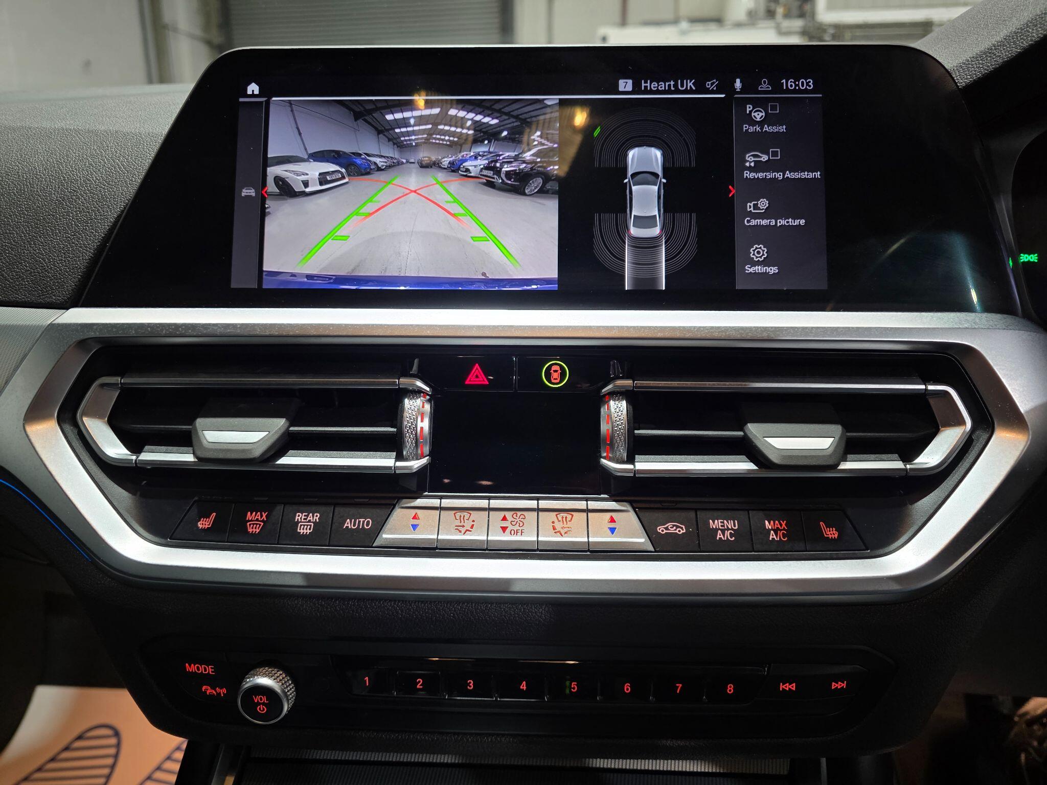 BMW 3 Series view 8
