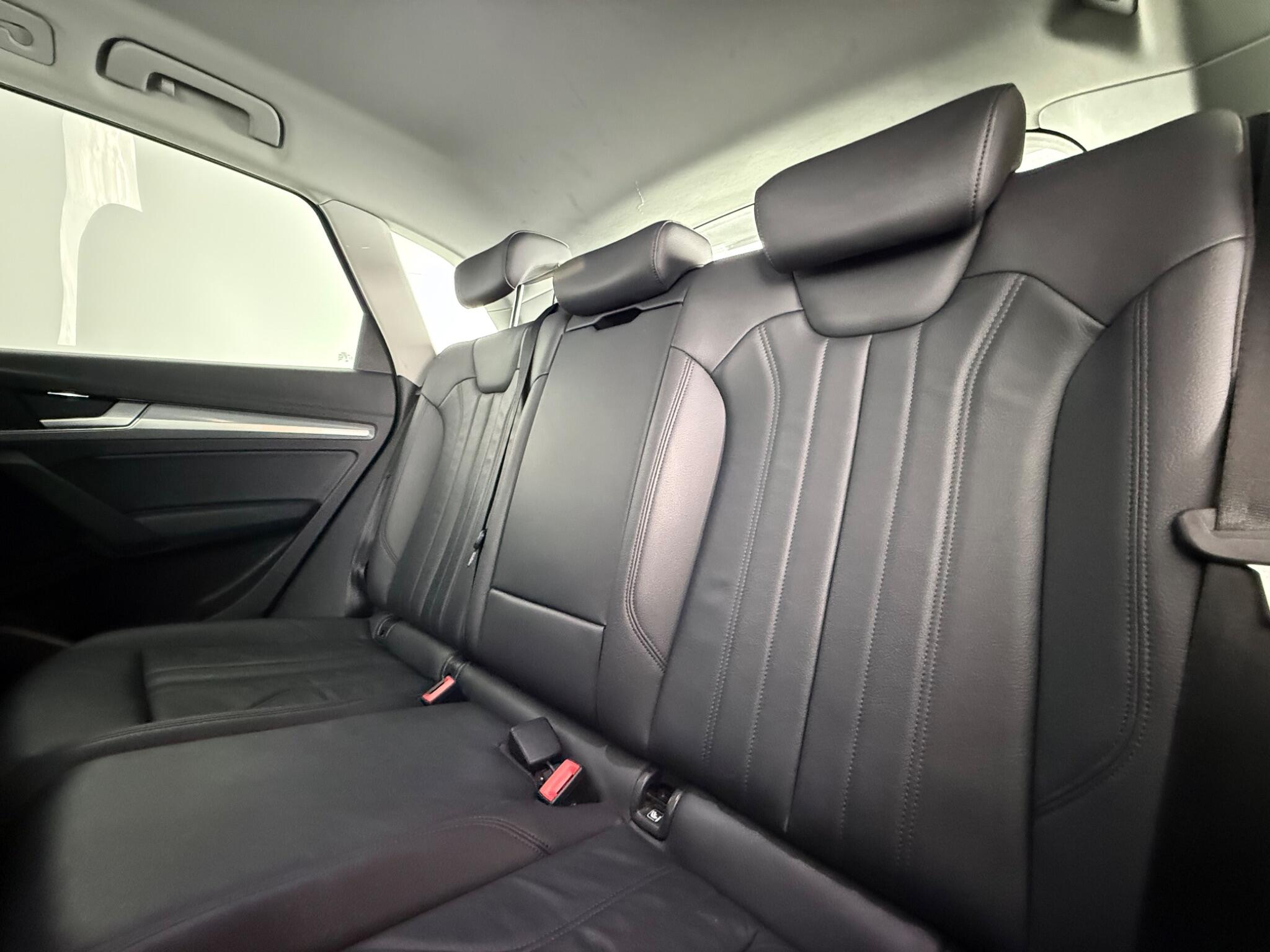 Audi Q5 view 34