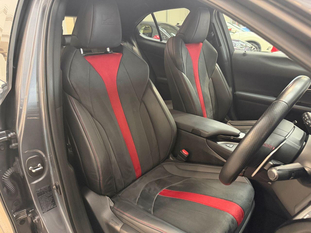 Lexus Ux view 4