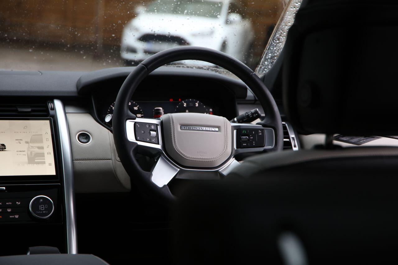 Land Rover Discovery view 38