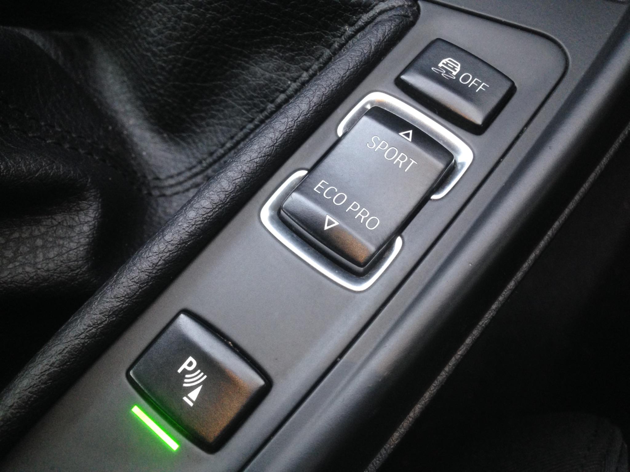 BMW 1 Series view 25