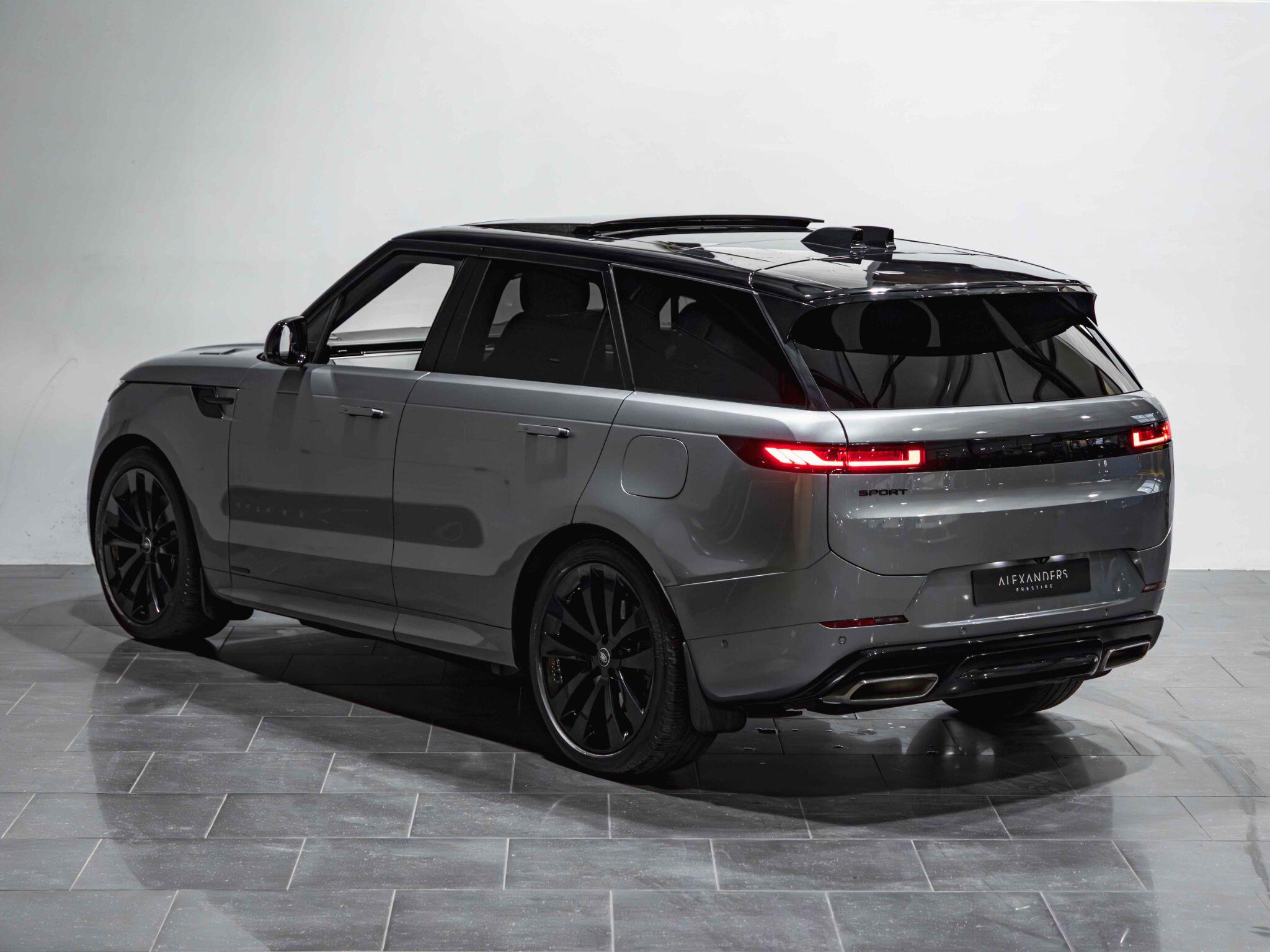 Land Rover Range Rover Sport view 5
