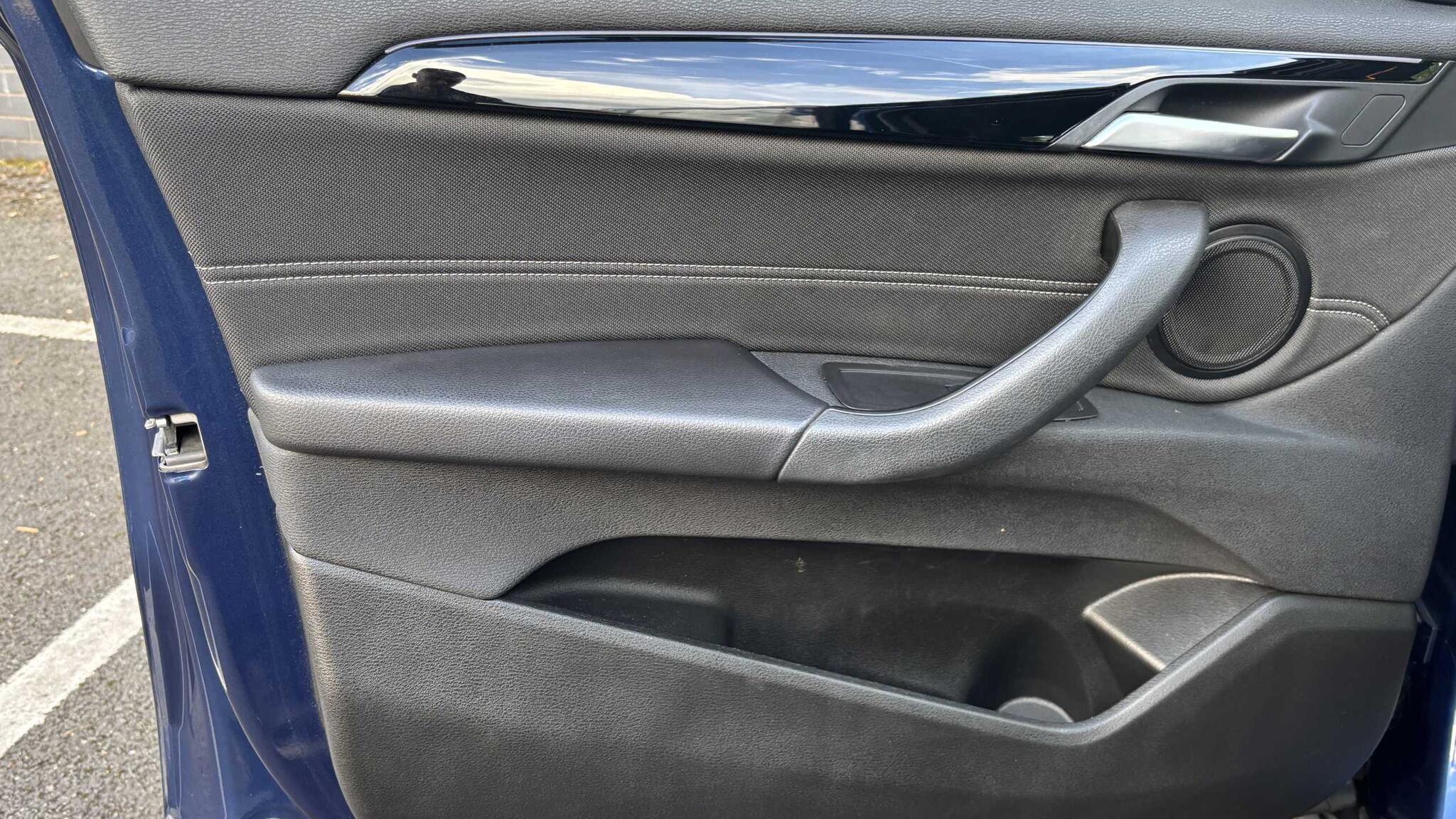 BMW X2 view 26