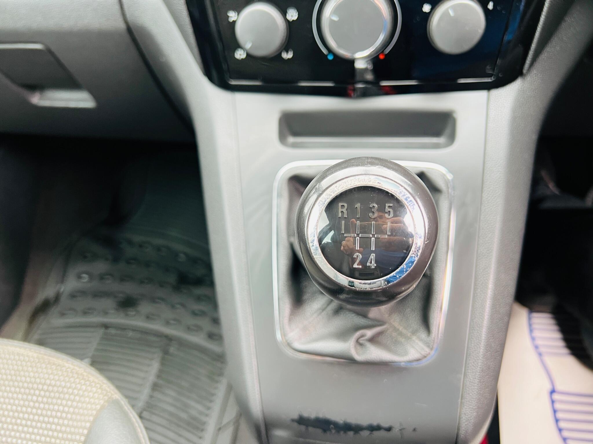 2010 Vauxhall Zafira image 16