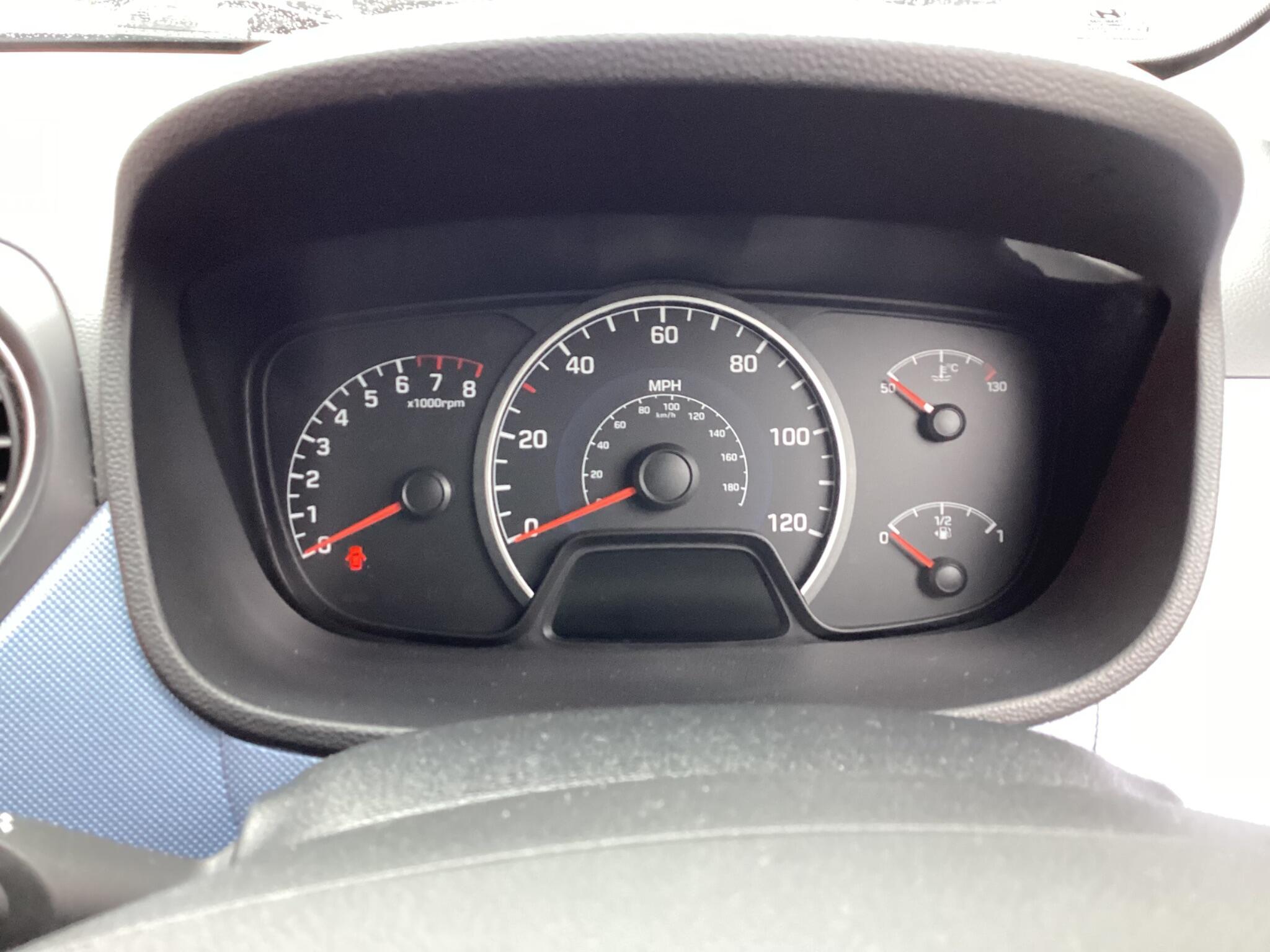 Hyundai I10 view 16