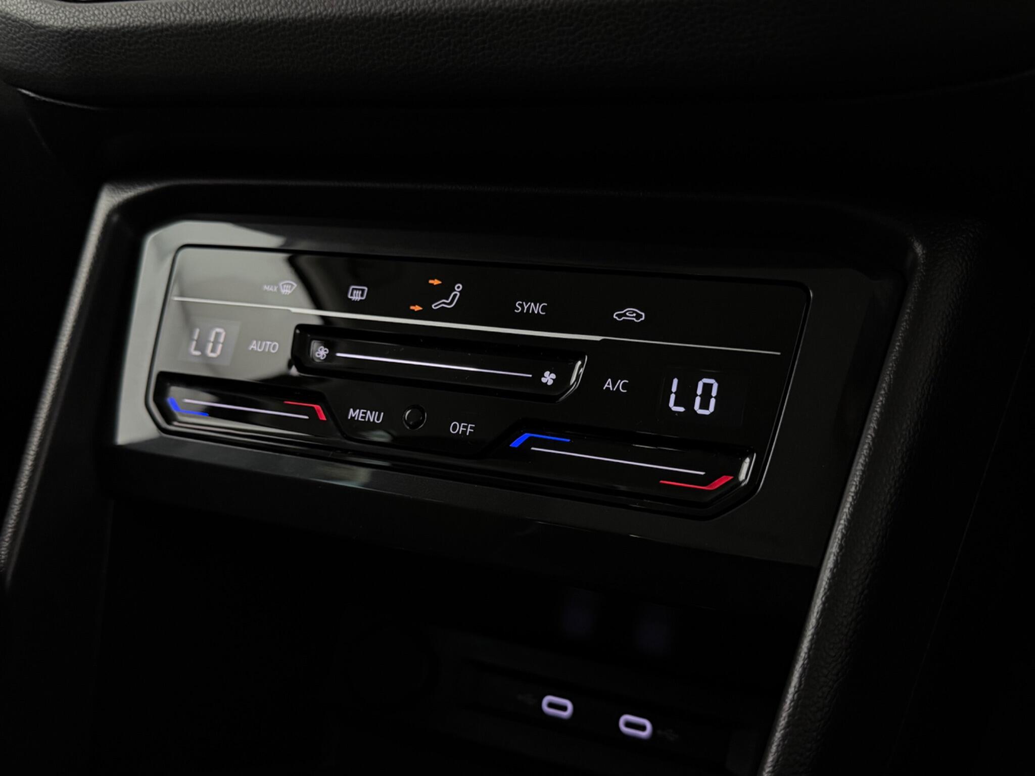 Volkswagen Tiguan view 24