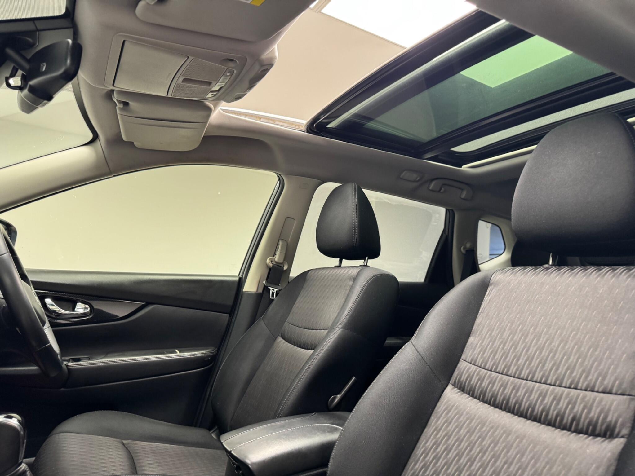Nissan X-Trail view 17
