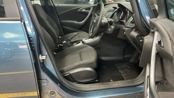 Vauxhall Astra view 12