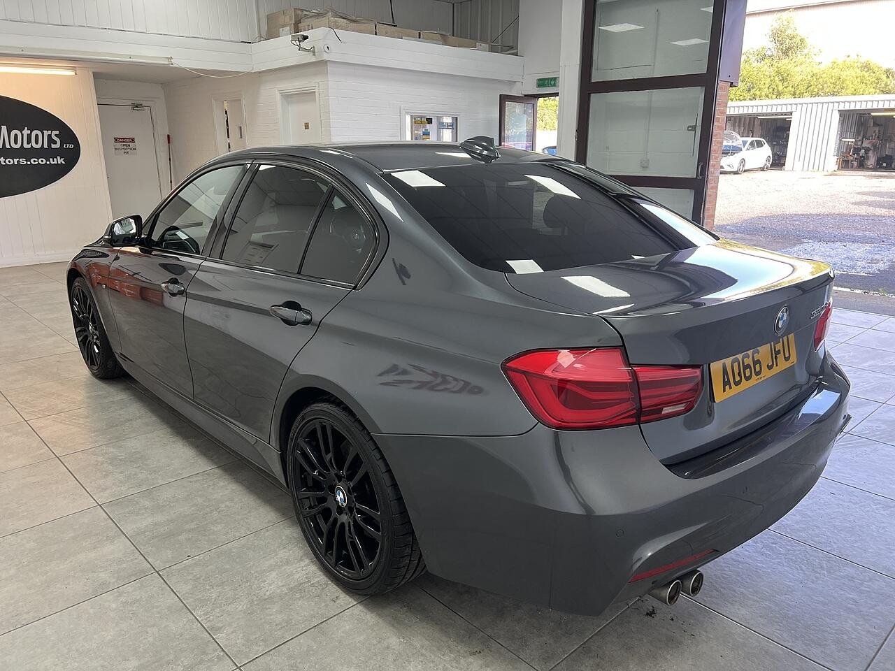 BMW 3 Series view 5