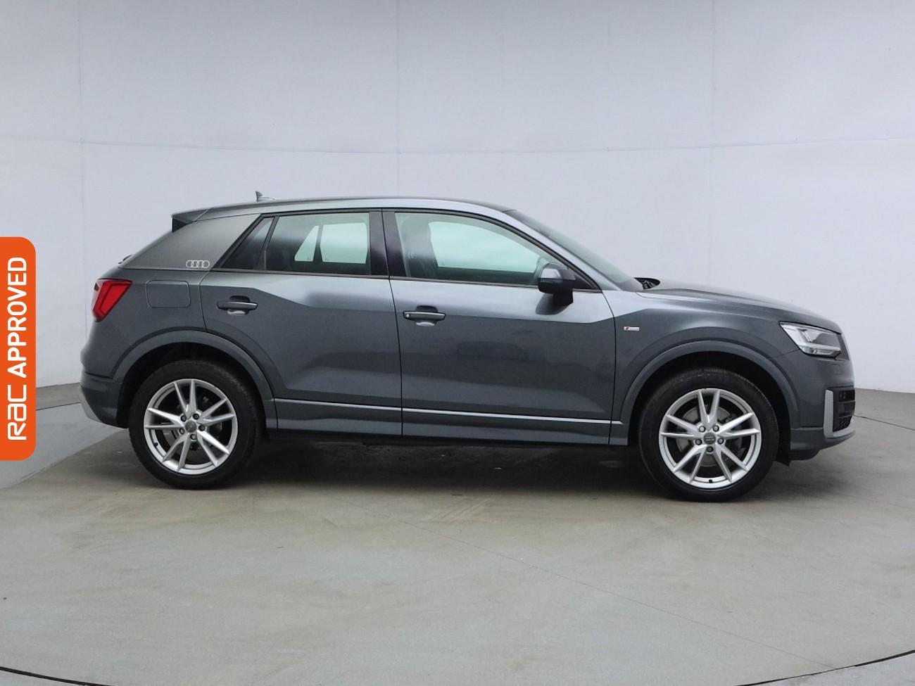 Audi Q2 view 6