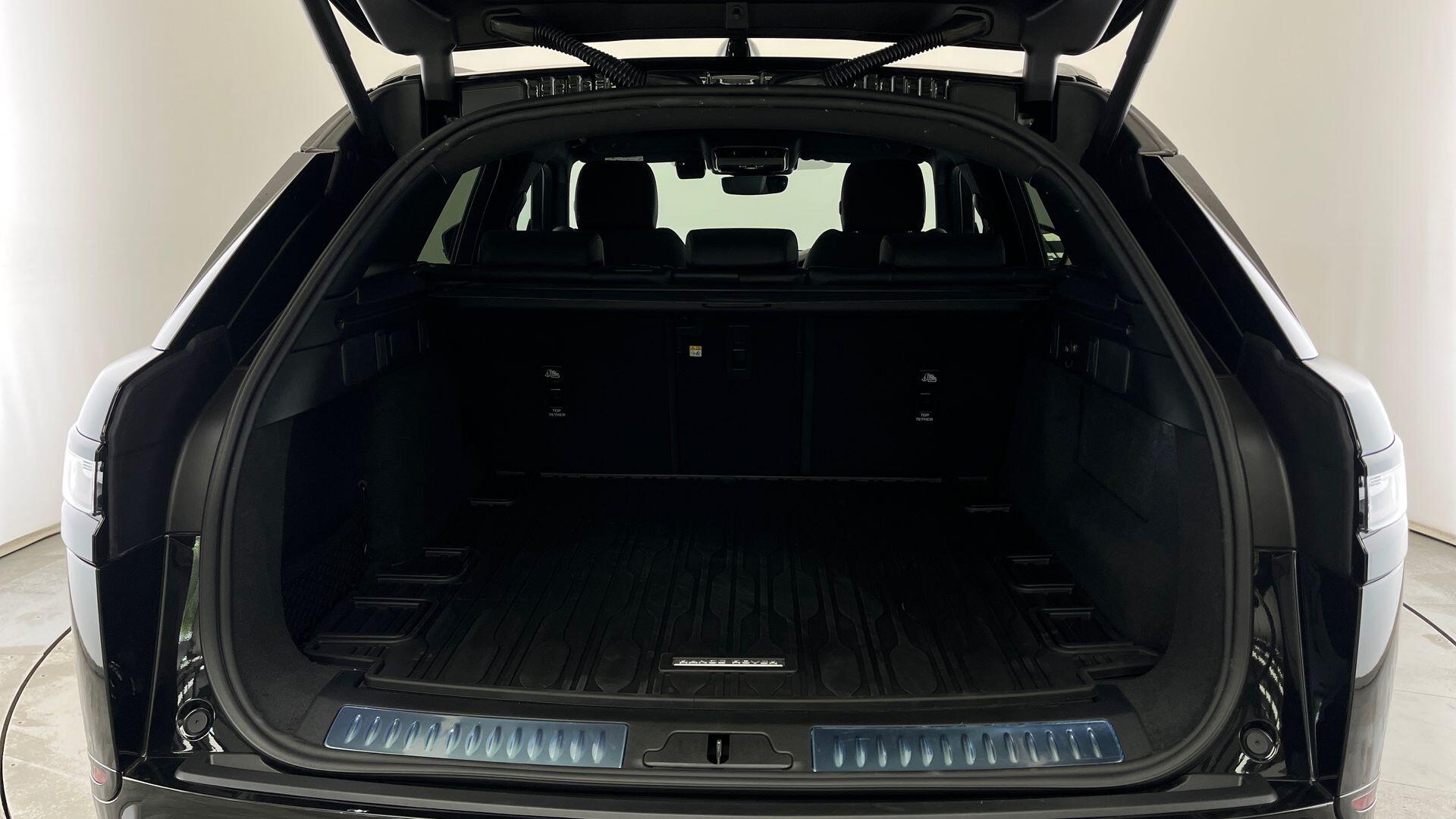 Land Rover Range Rover Velar view 10