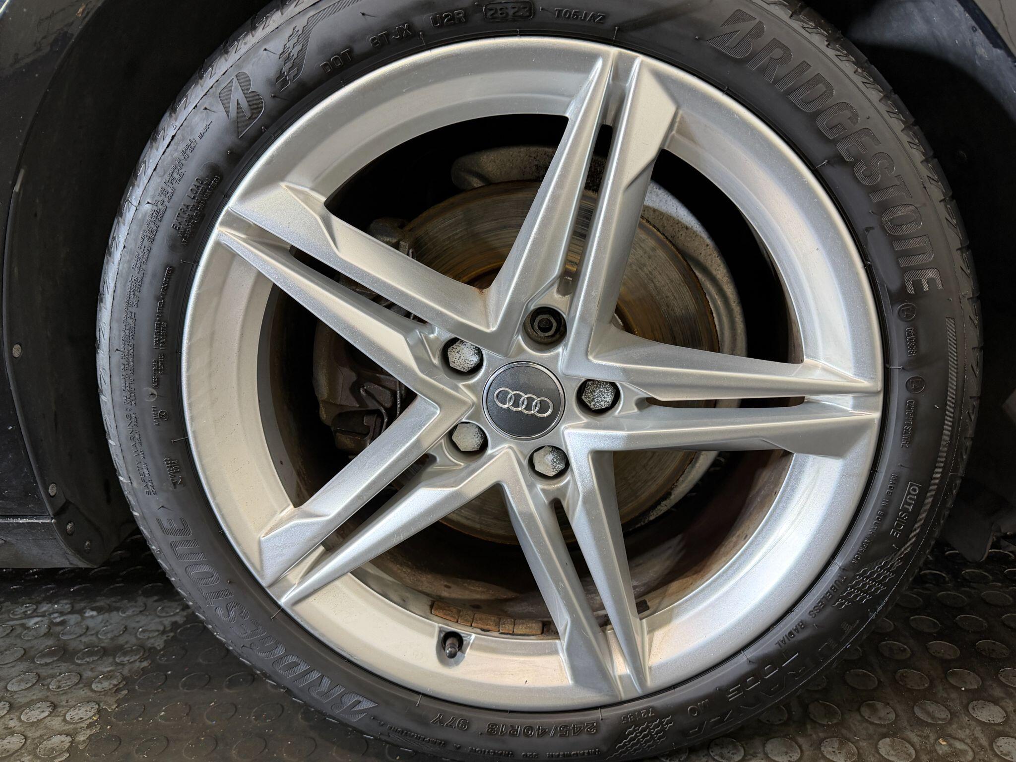 Audi A4 view 30
