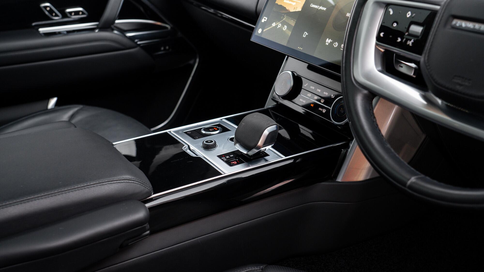 Land Rover Range Rover view 35