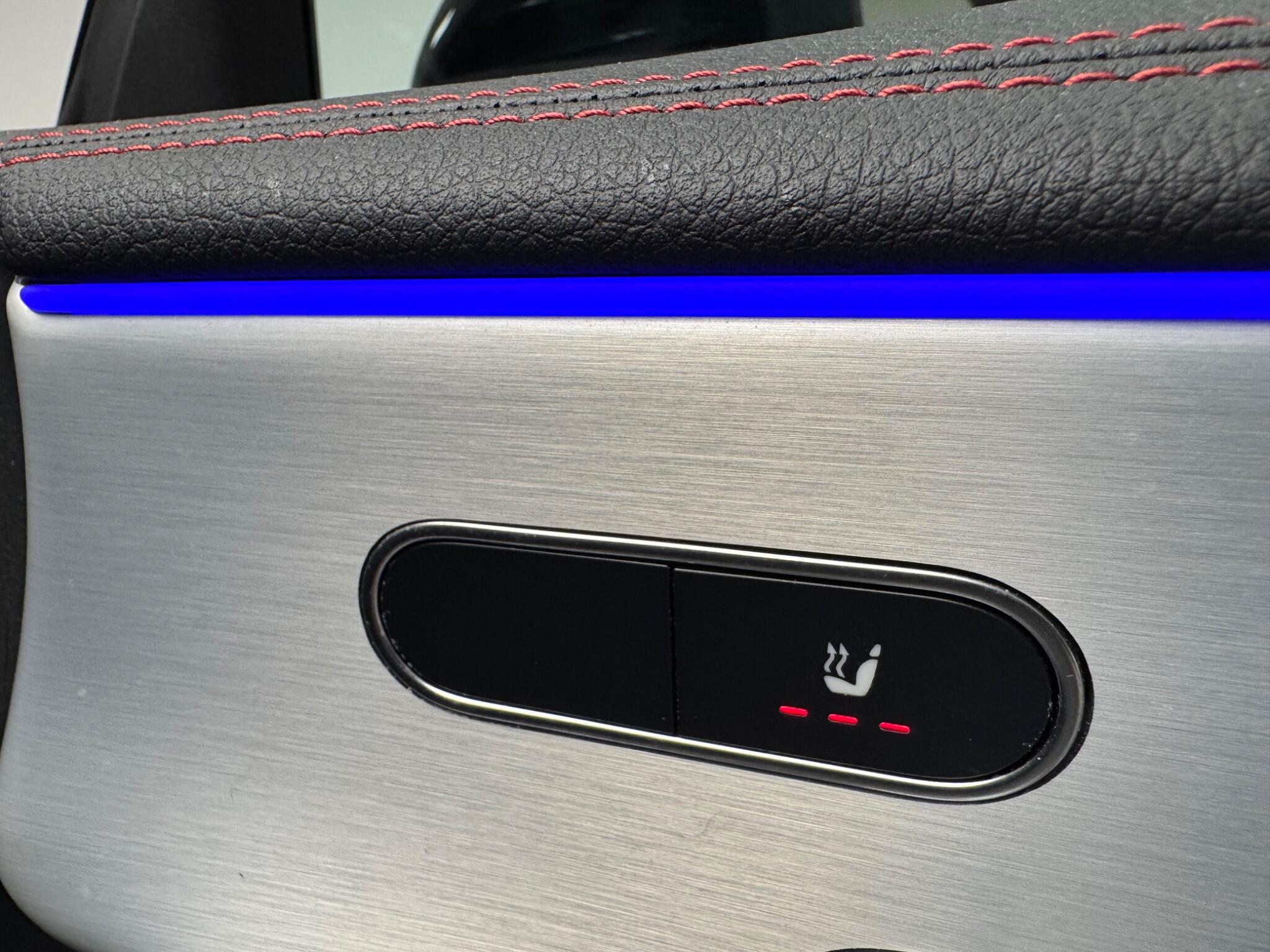 Mercedes-Benz Cla view 9