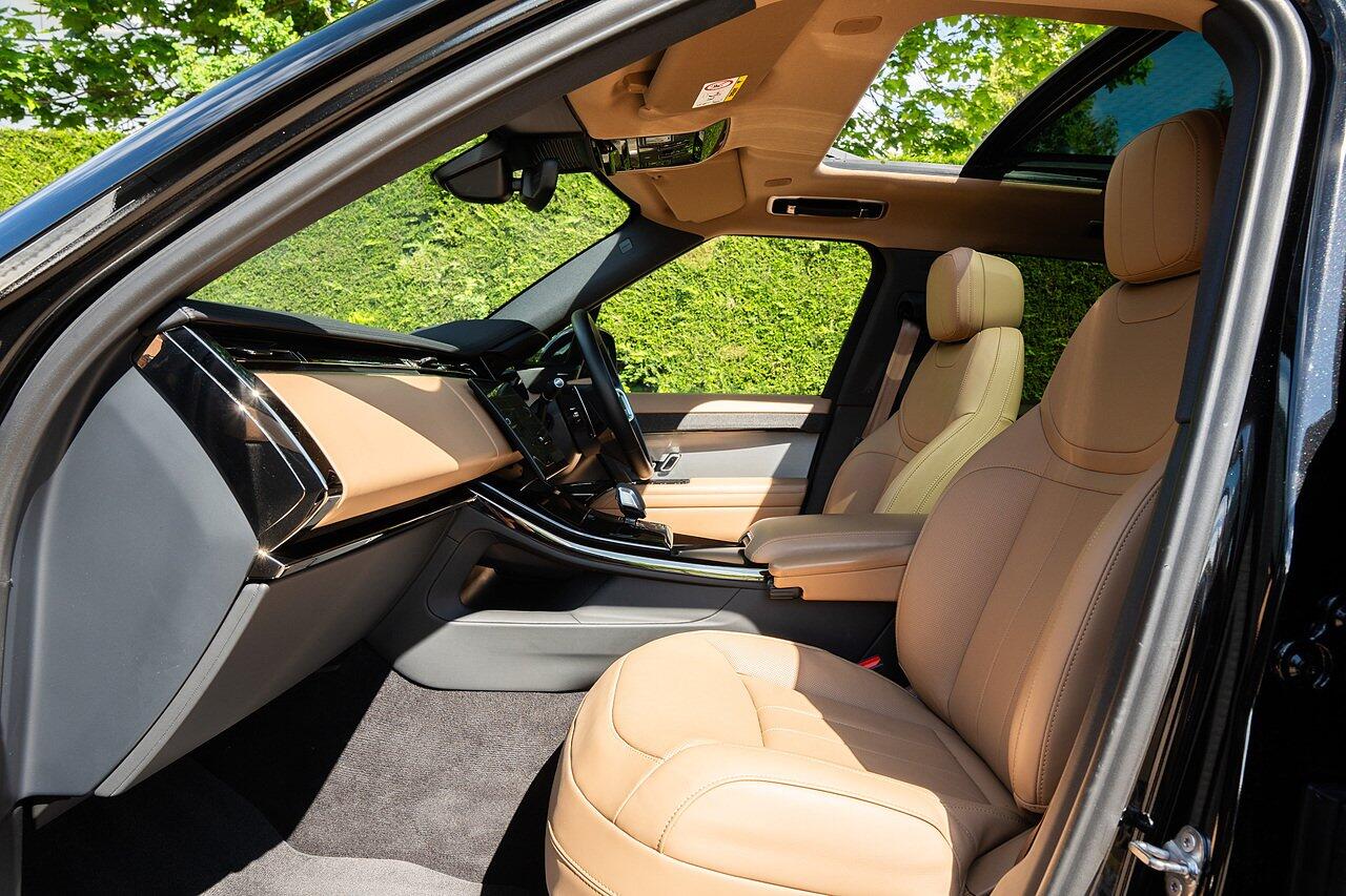 Land Rover Range Rover Sport view 33