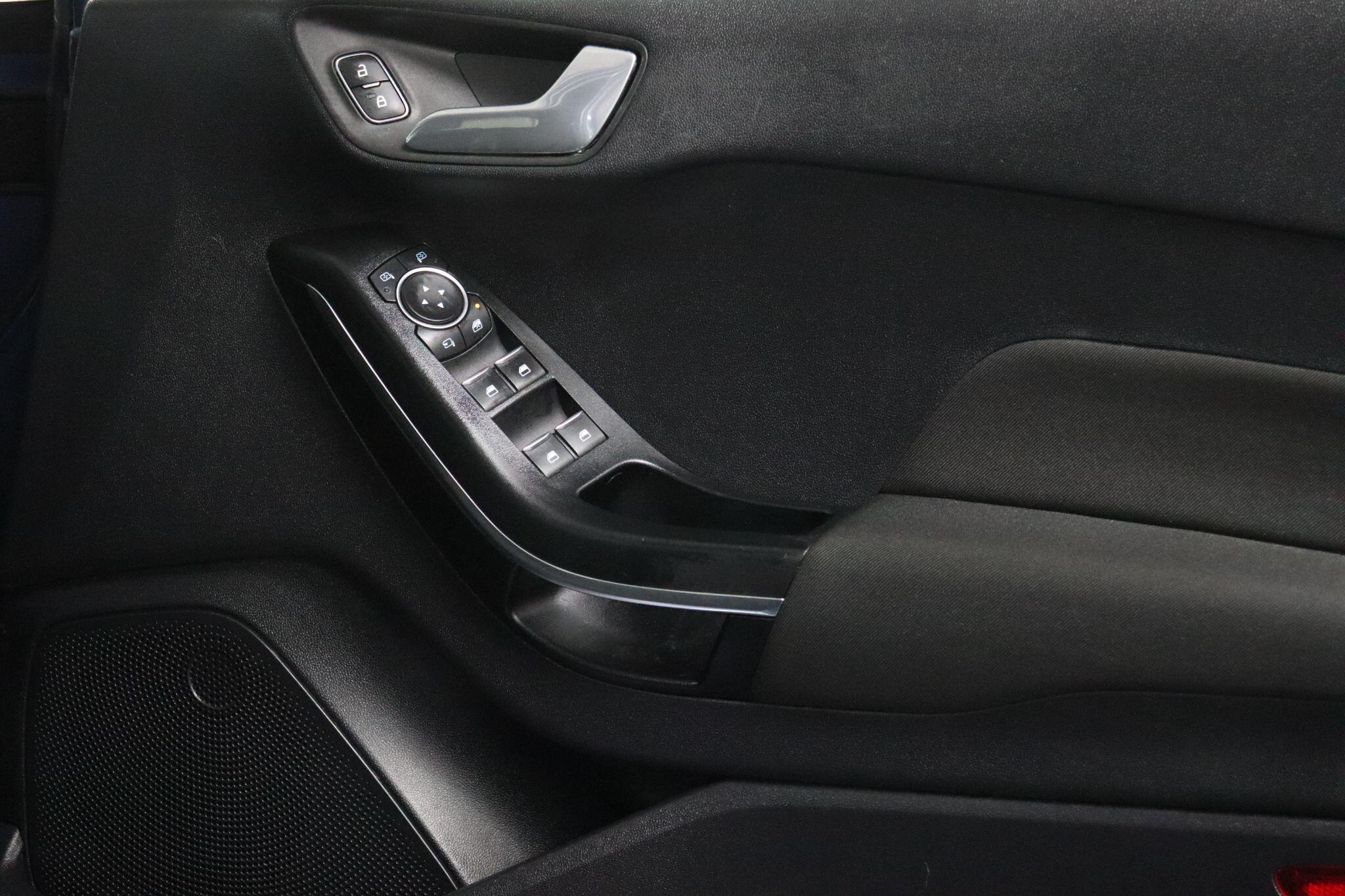 Ford Fiesta view 36