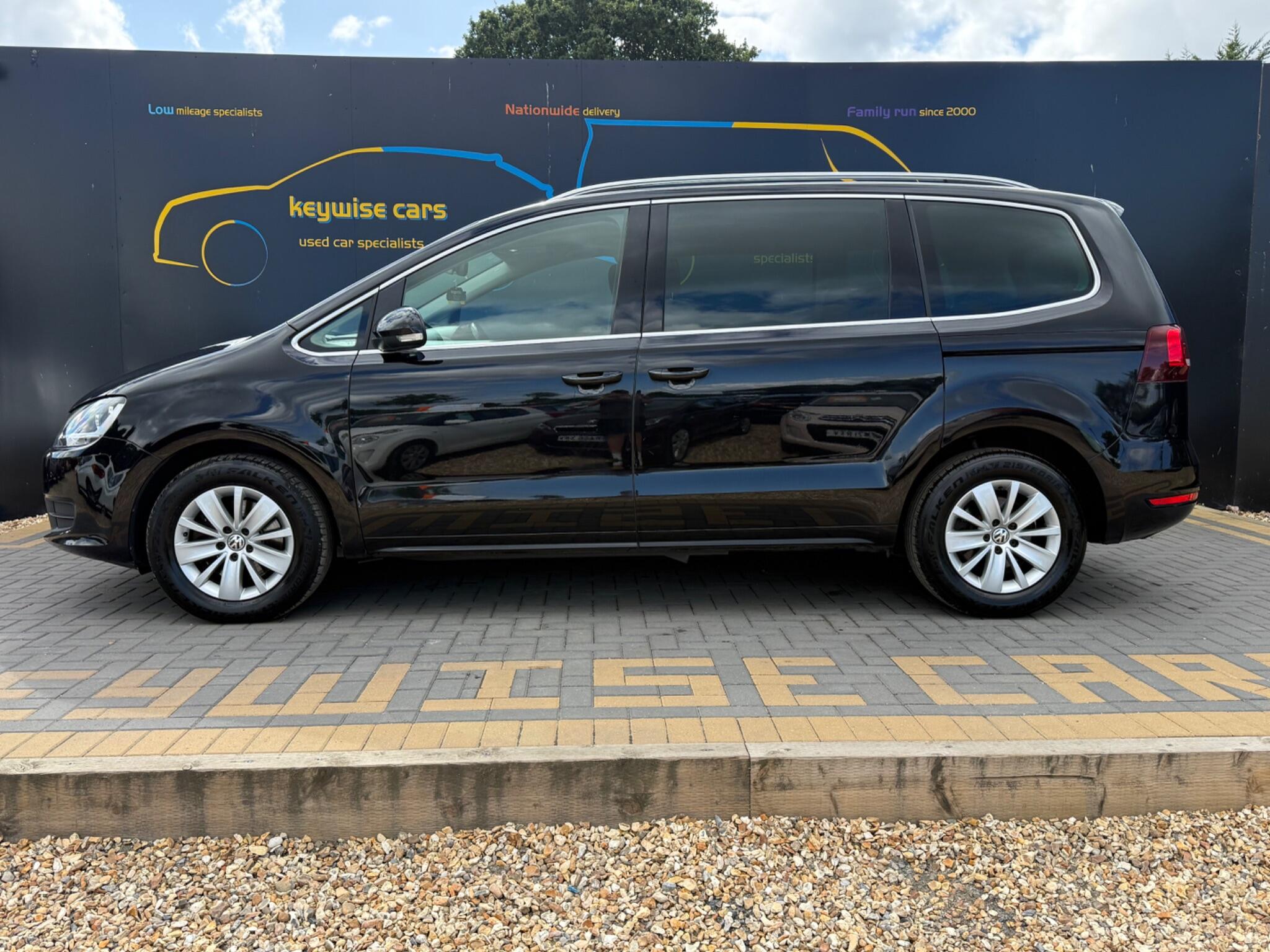 Volkswagen Sharan view 2