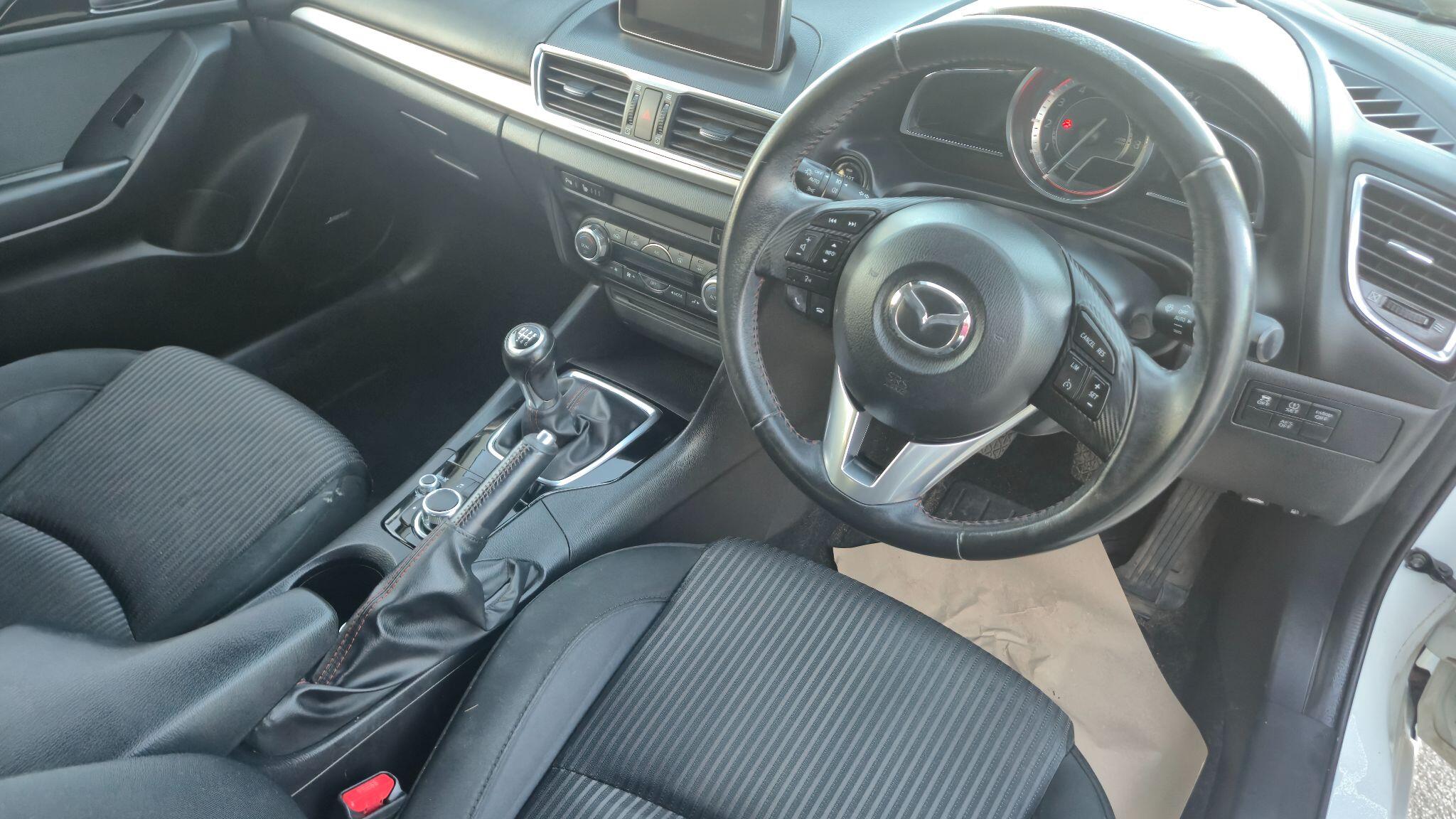 Mazda Mazda3 view 27