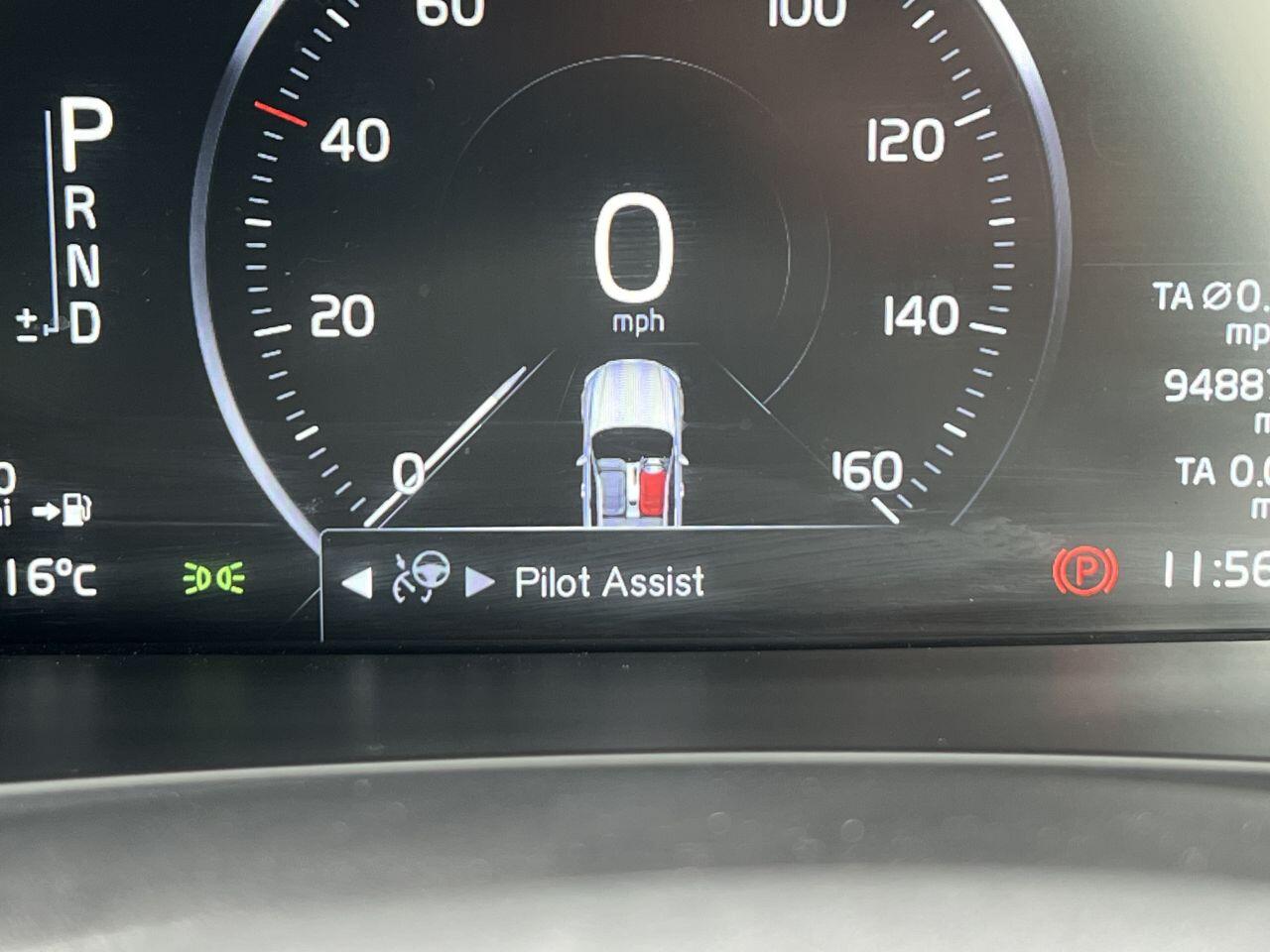 Volvo V90 Cross Country view 58