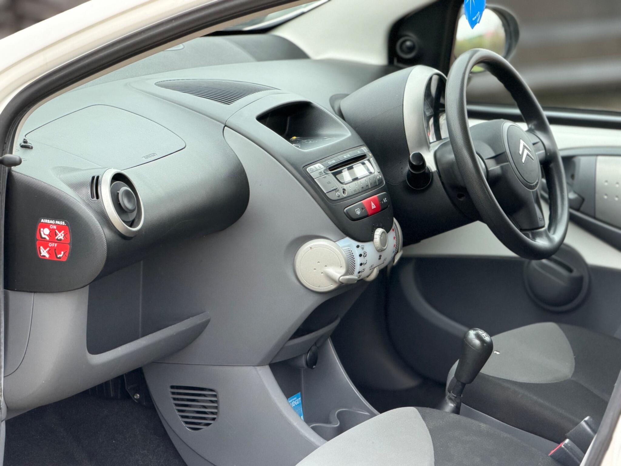 2011 Citroen C1 1.0i VTR Euro 5 5dr image 17