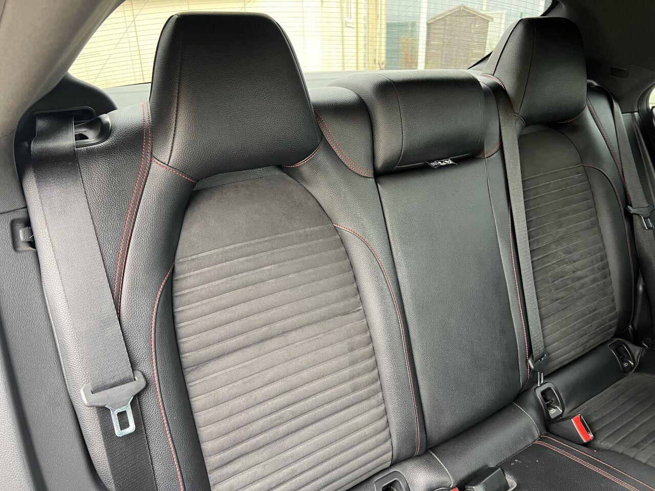 Mercedes-Benz Cla view 19