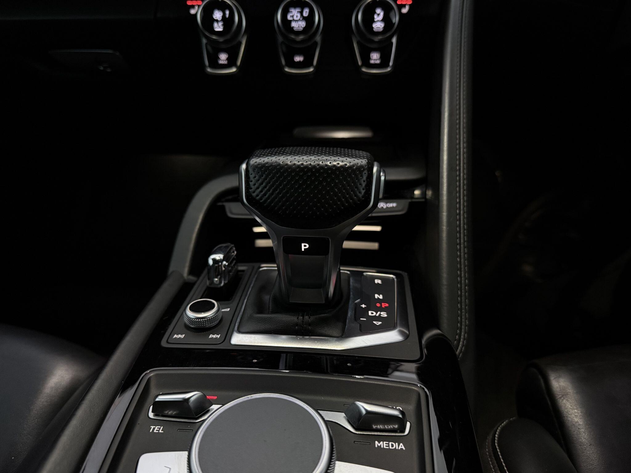 Audi R8 view 39