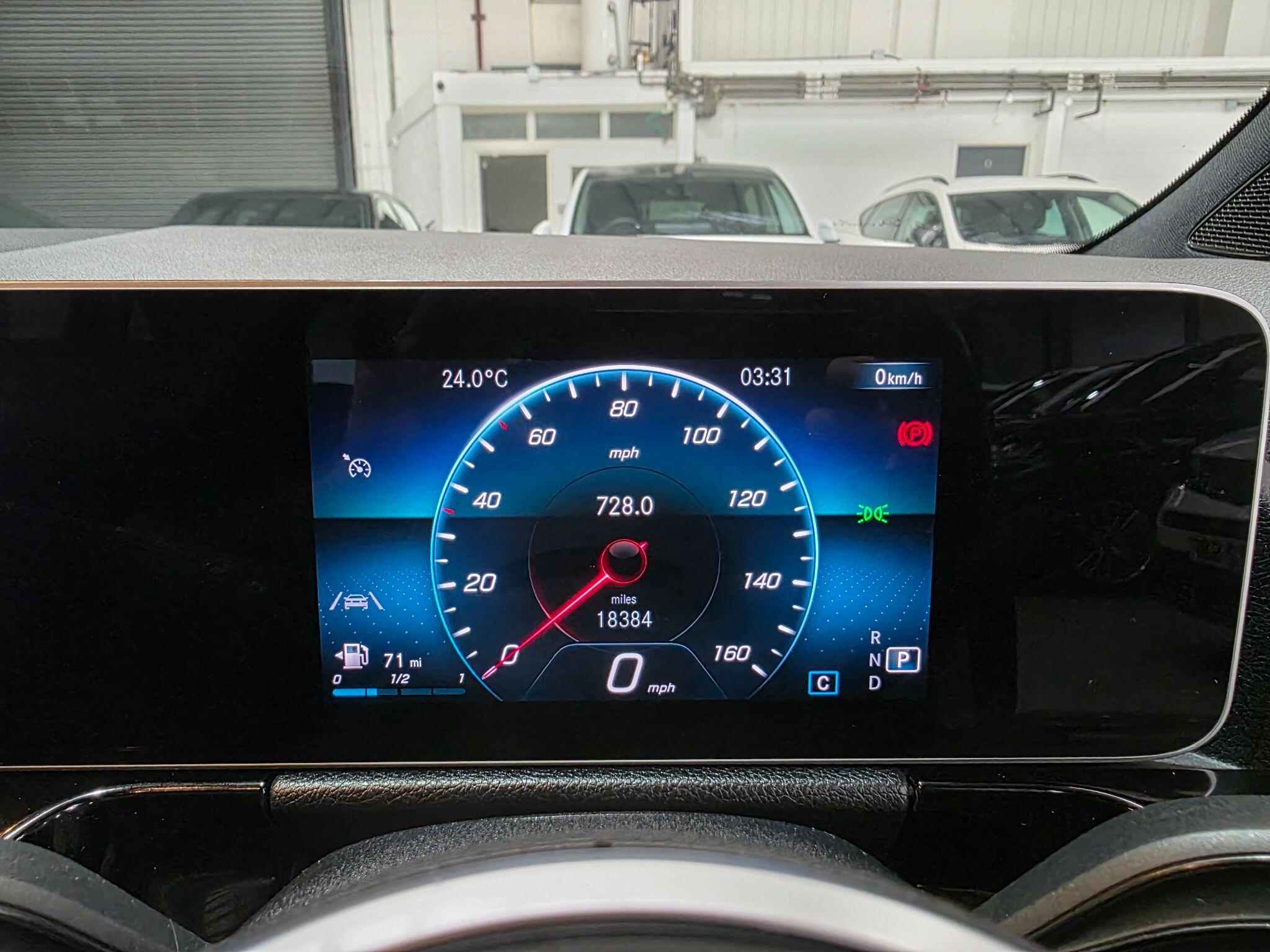 Mercedes-Benz B Class view 11