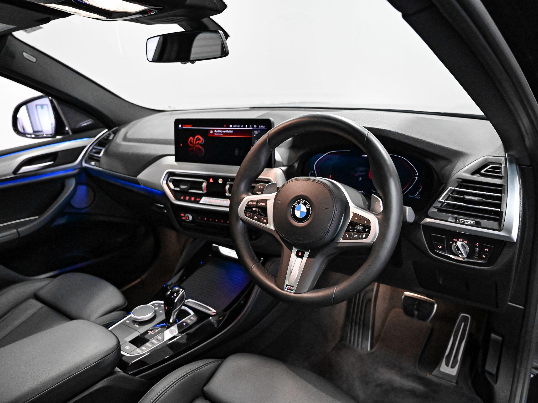 BMW X4 view 3