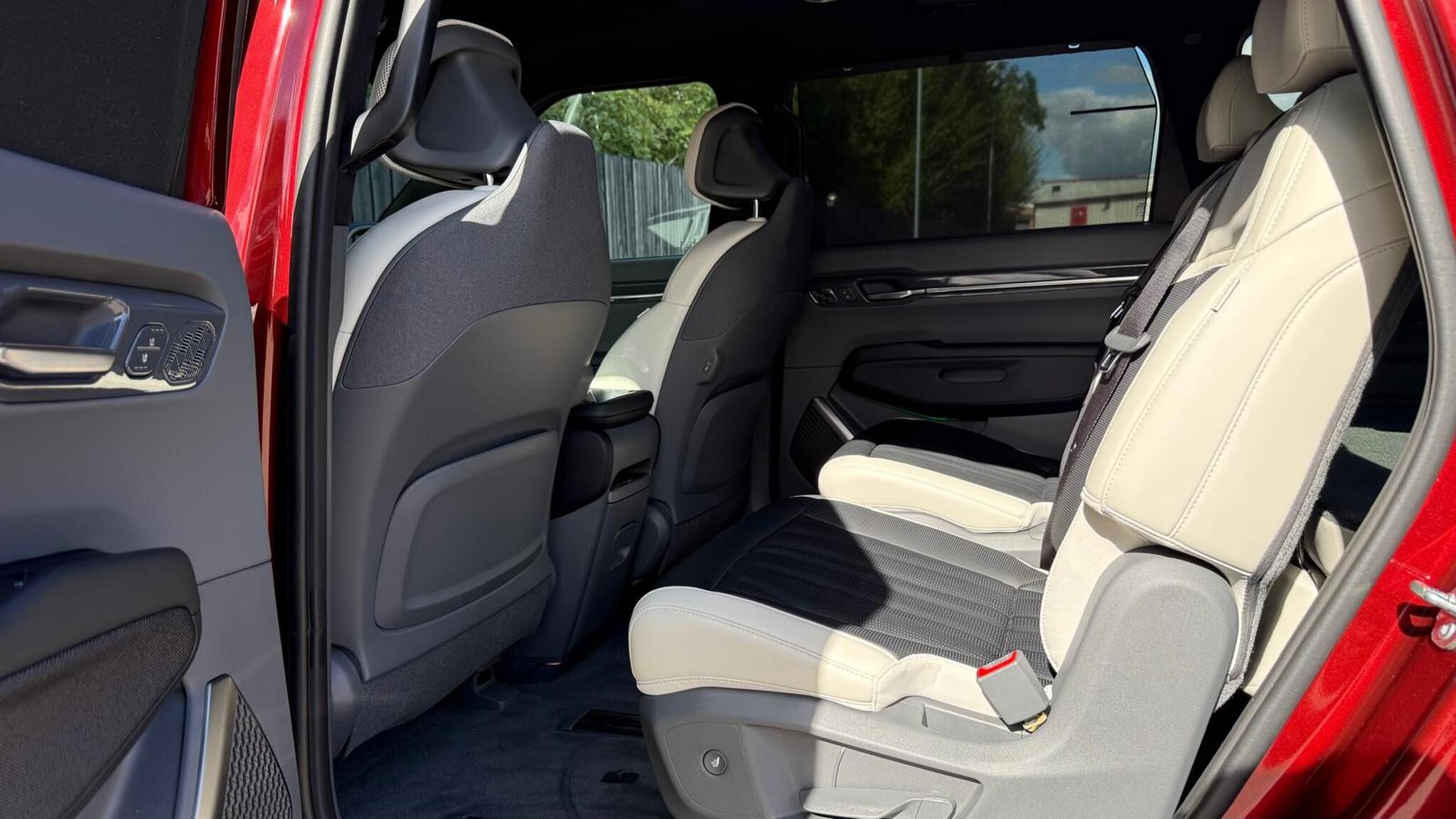 Kia Ev9 view 28