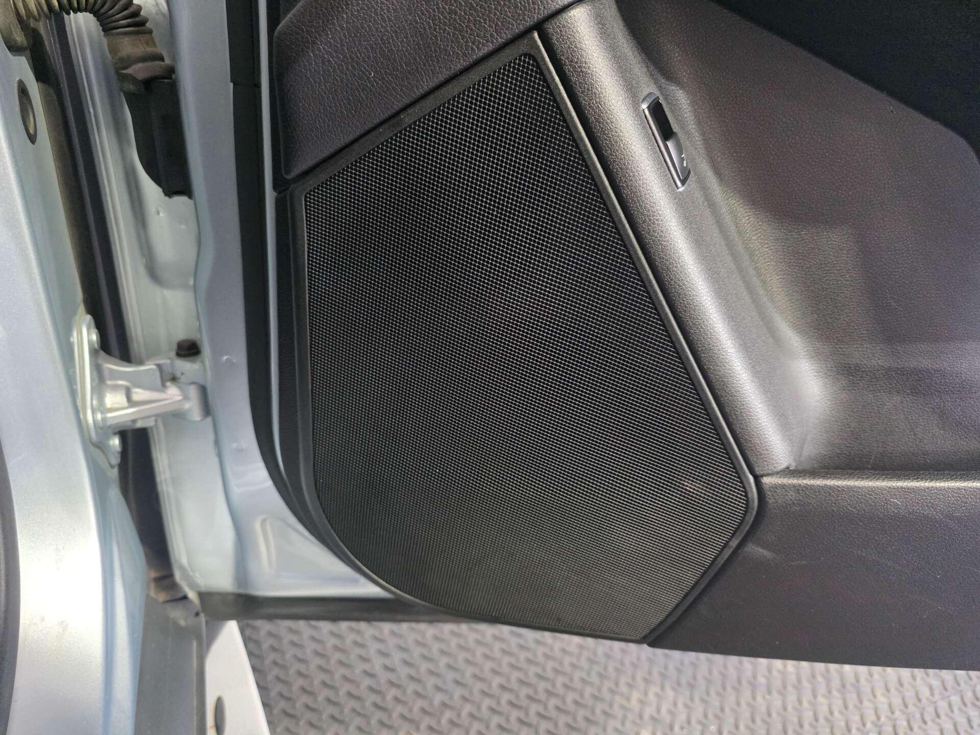Mercedes-Benz Gle view 16