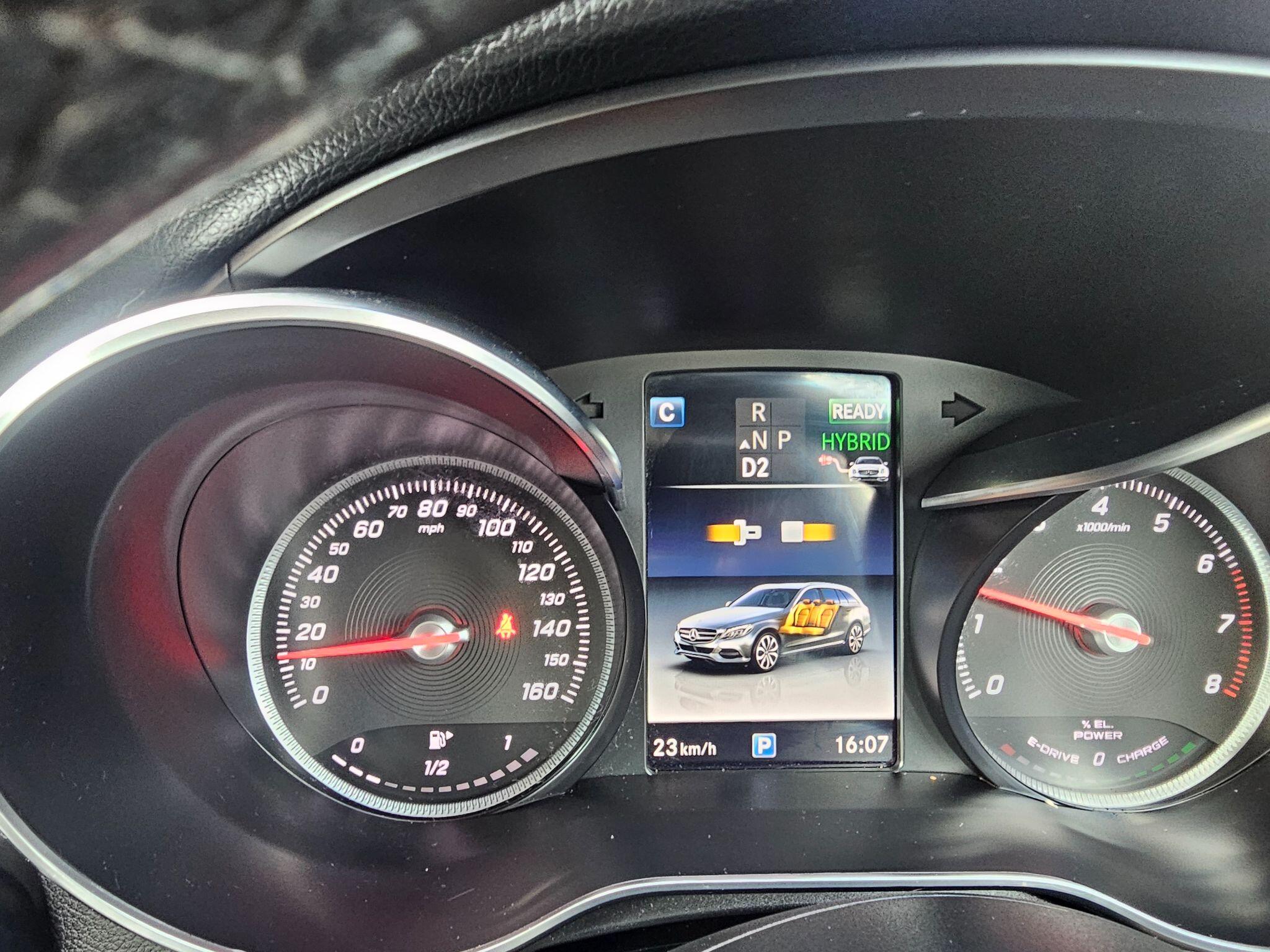 Mercedes-Benz C-Class view 29
