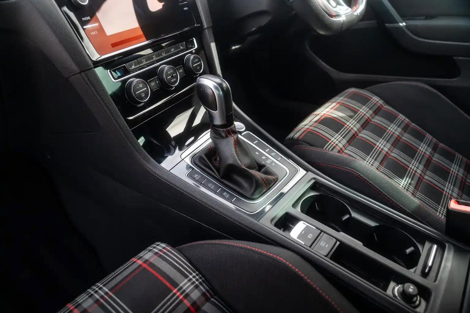 Volkswagen Golf view 31