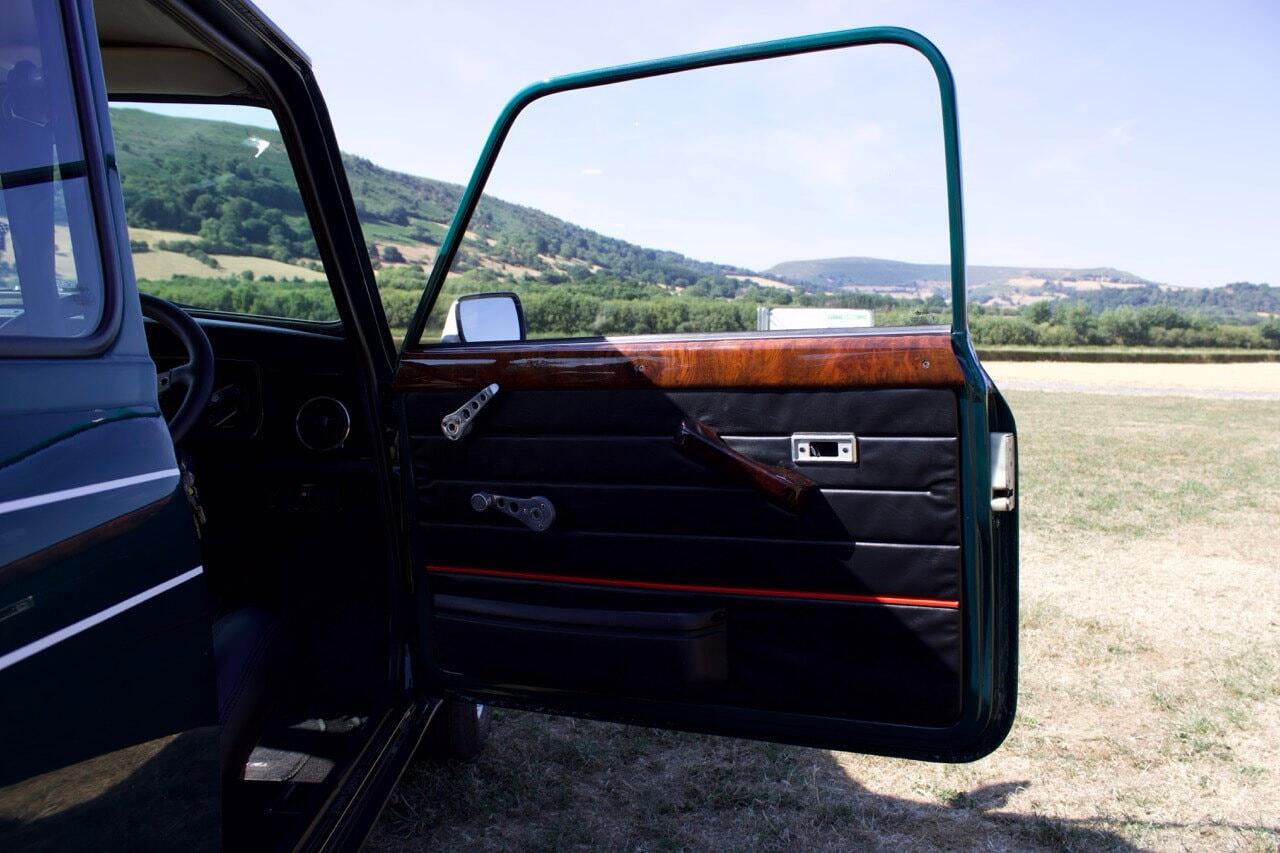Rover Mini view 41