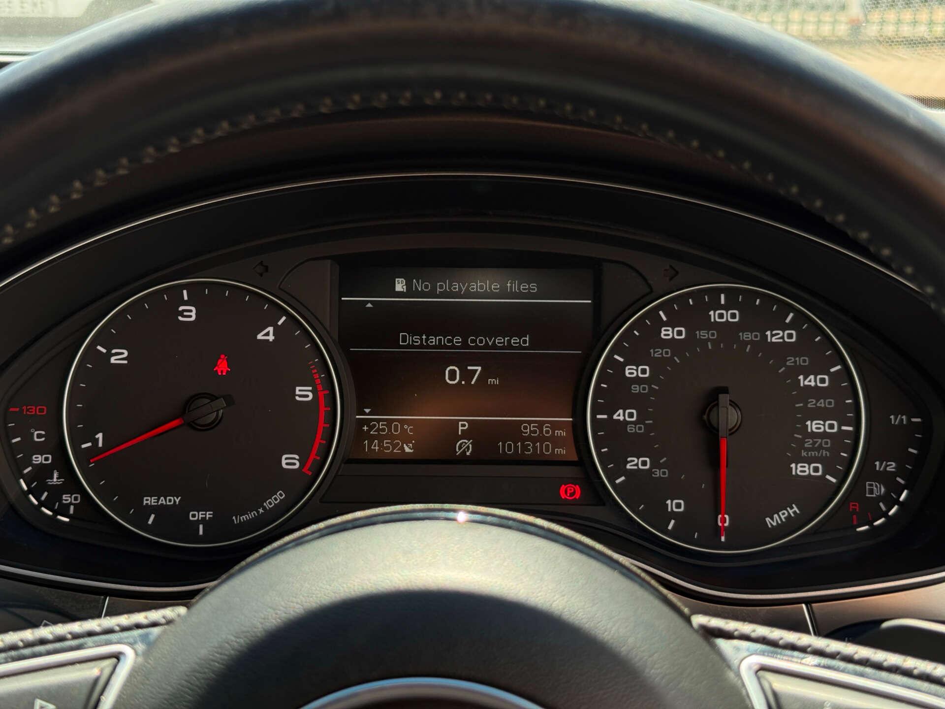 Audi A6 Saloon view 60