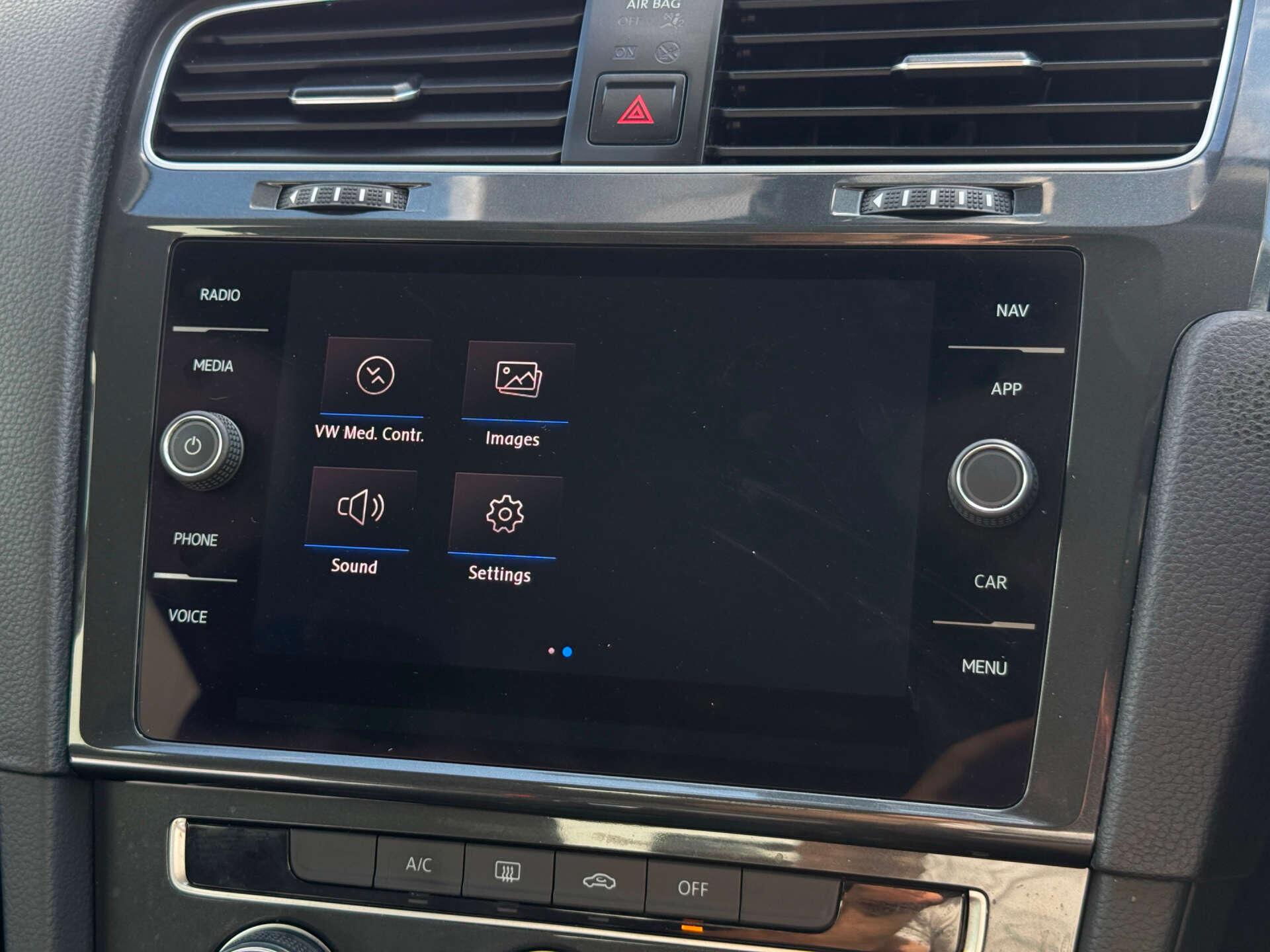 Volkswagen Golf view 64