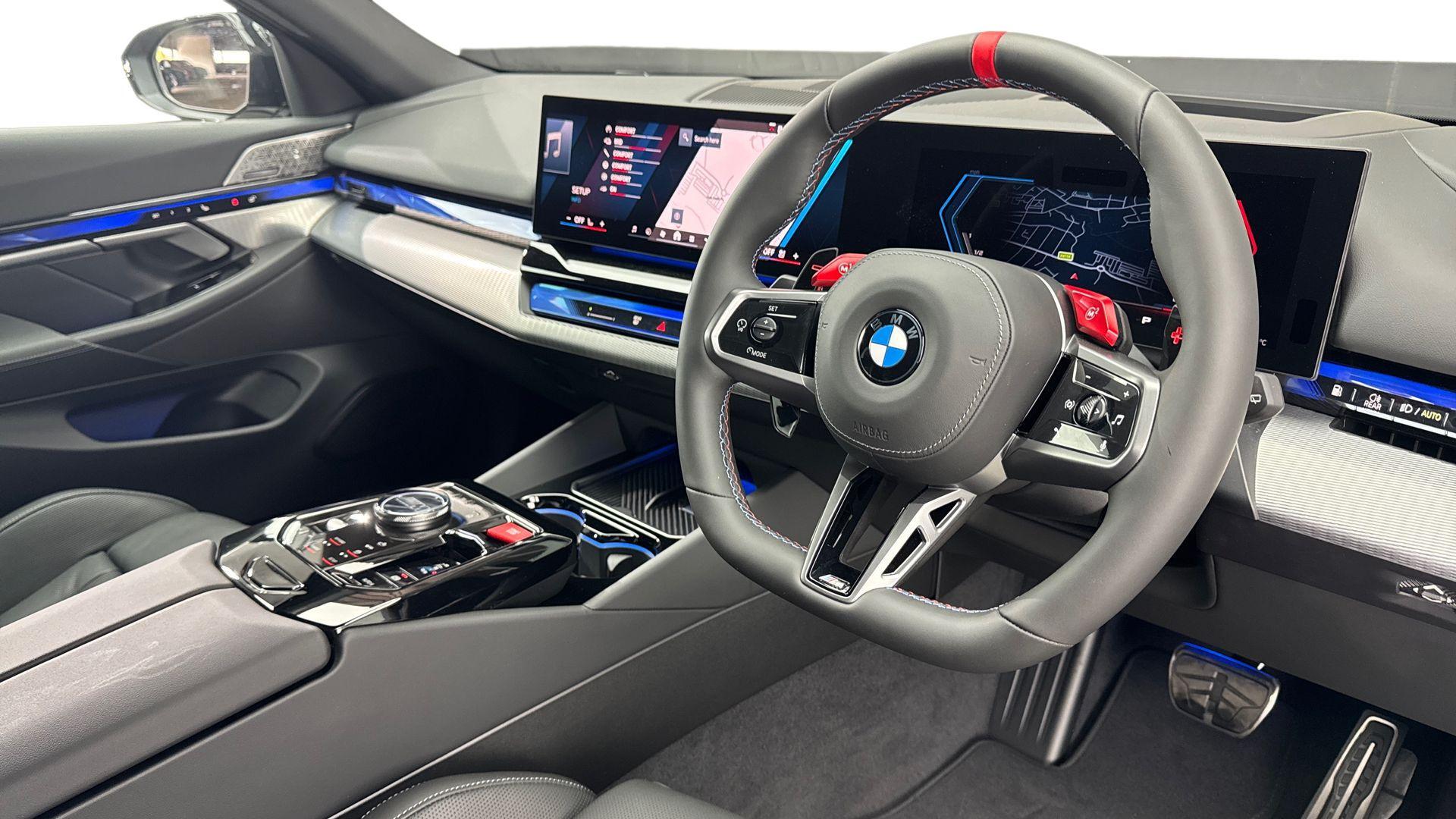 BMW M5 view 13