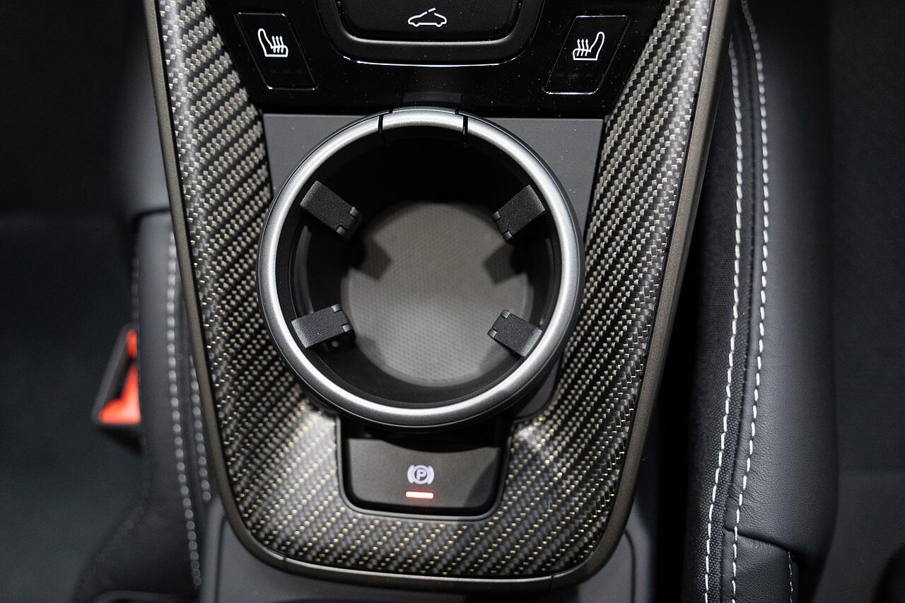 Porsche 911 view 18