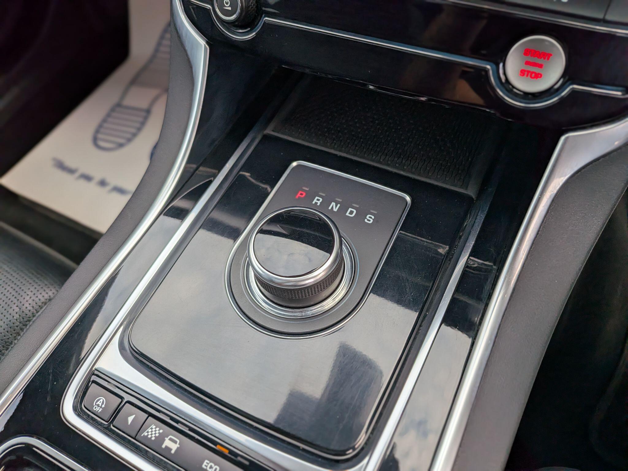 Jaguar XF view 48