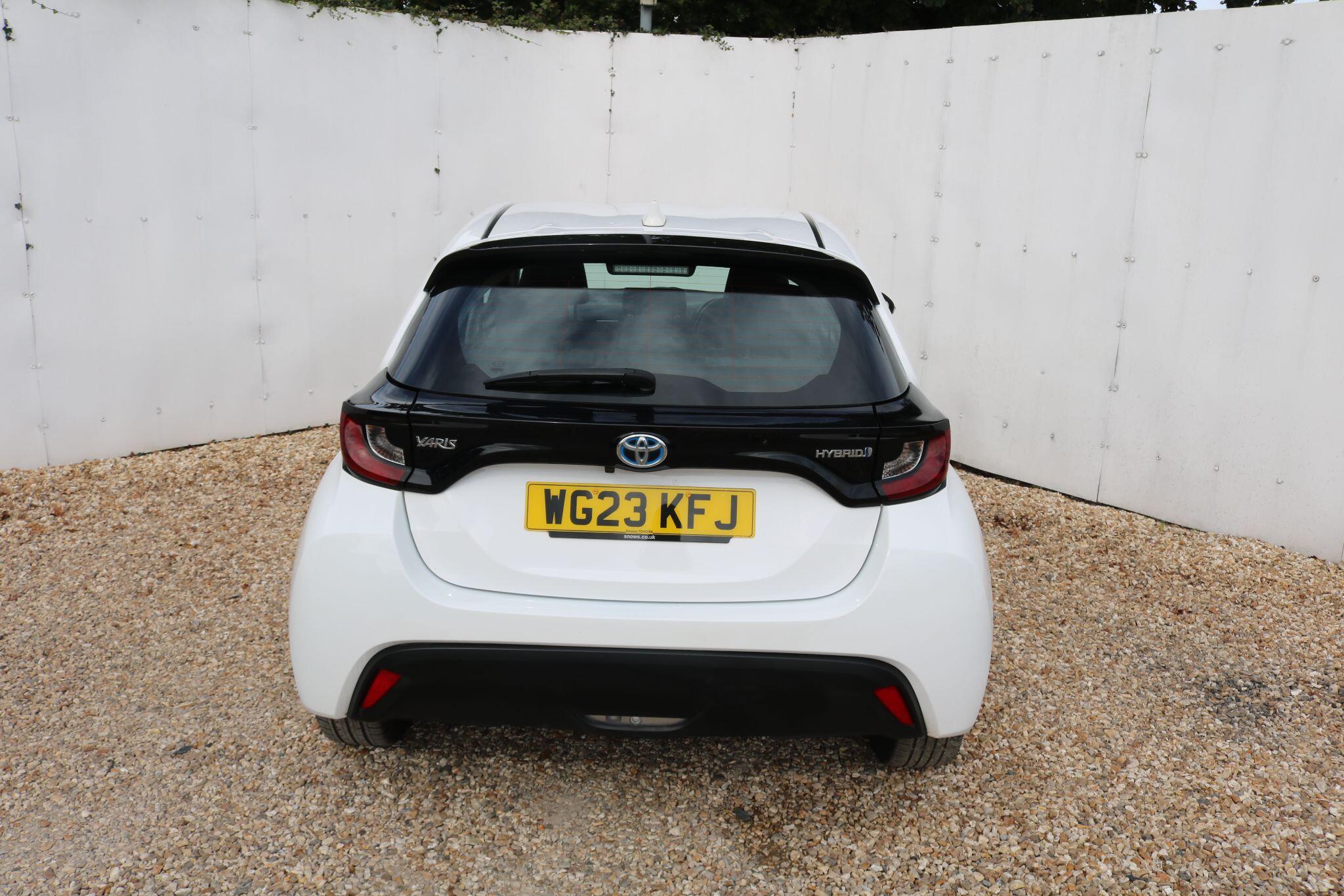 Toyota Yaris view 18