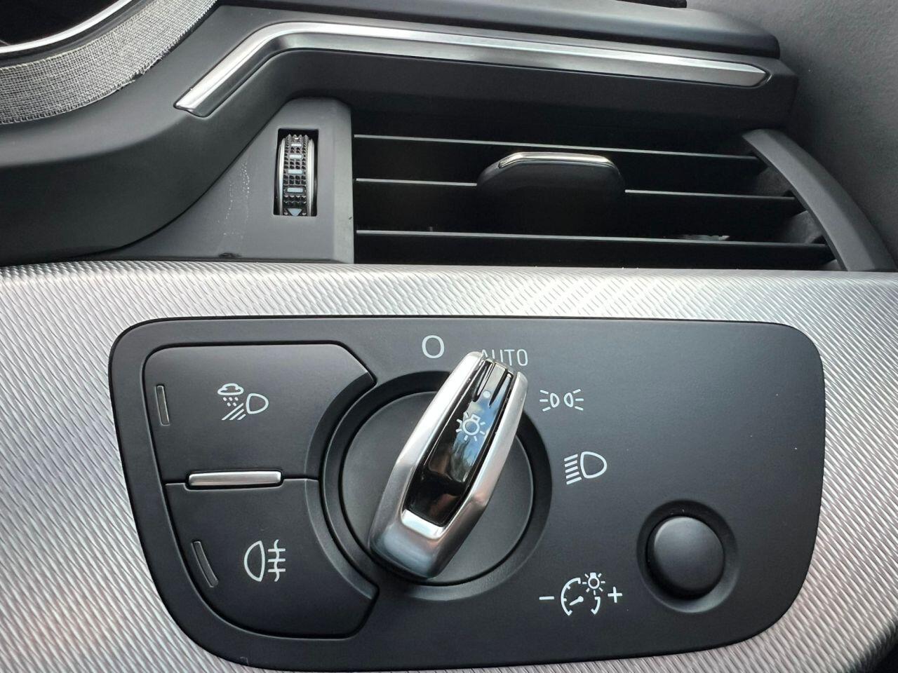 Audi A4 view 31