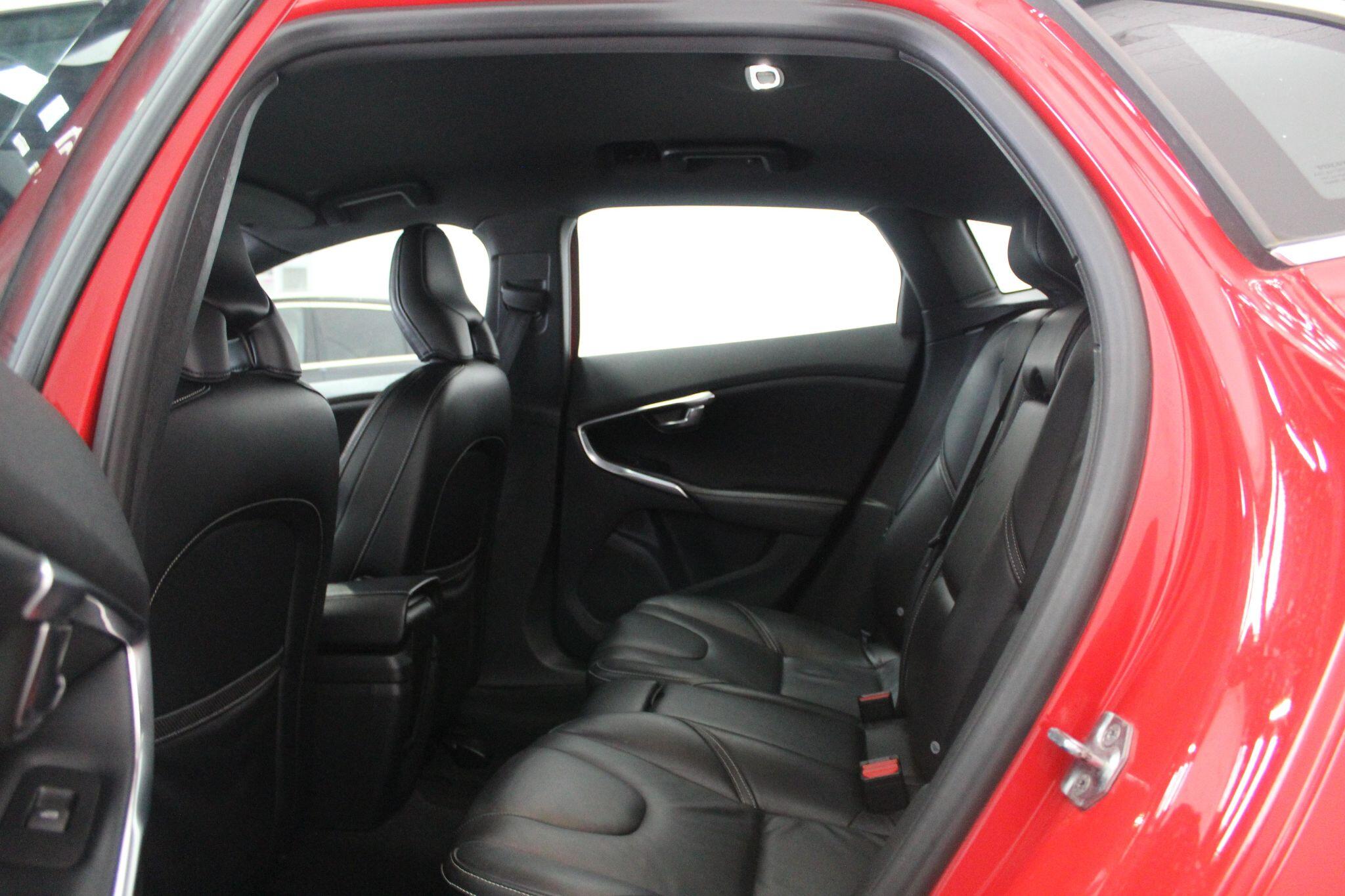 Volvo V40 view 48