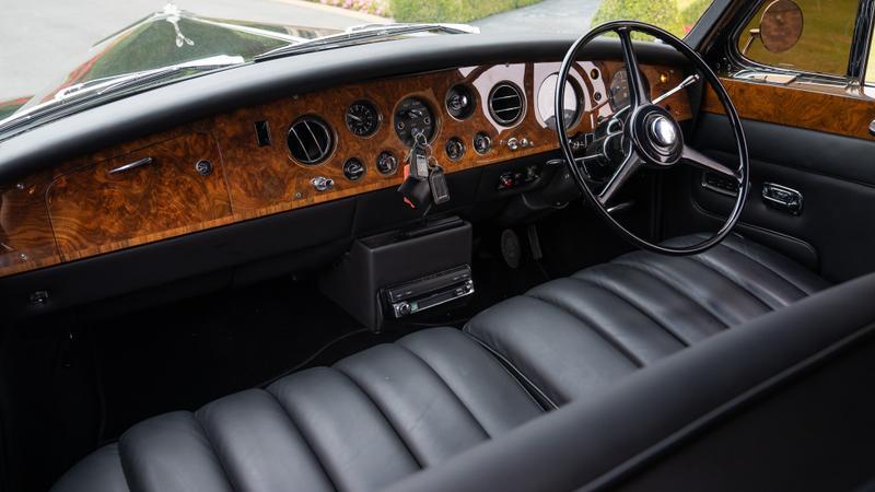 Rolls-Royce Phantom view 24